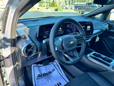 2026 Chevrolet Equinox EV LT / ALL WHEEL DRIVE / 307 MILE RANGE / BLACKOUT PCKG / HEATED SEATS