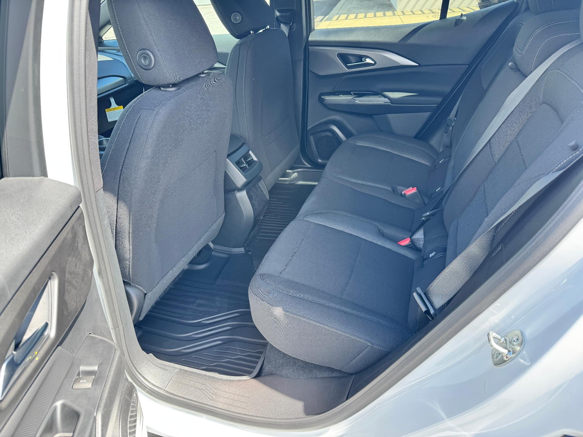 2026 Chevrolet Equinox EV LT / ALL WHEEL DRIVE / 307 MILE RANGE / ADAPTIVE CRUISE / SURROUND VISION / SAFETY PCKG