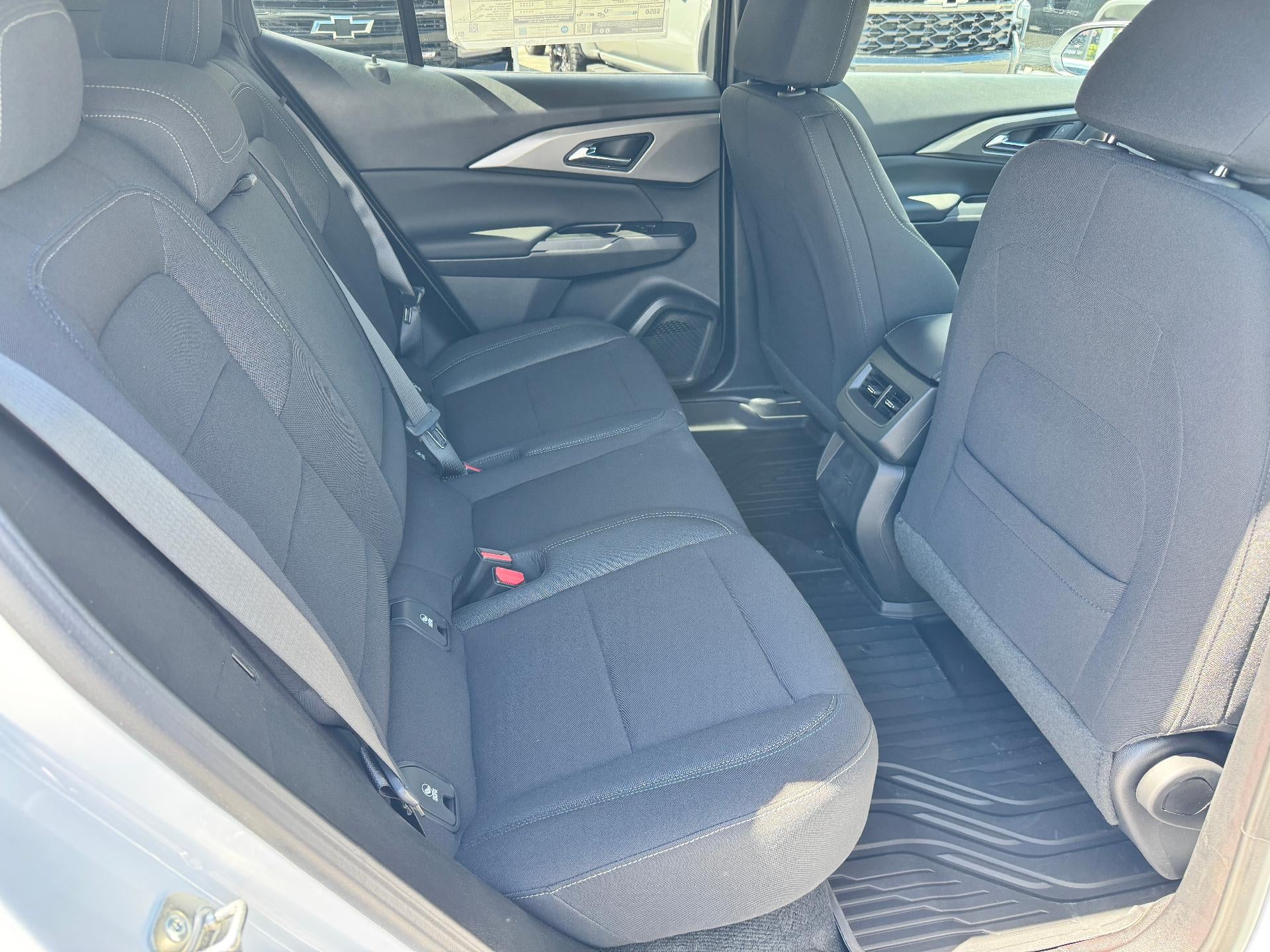 2026 Chevrolet Equinox EV LT / ALL WHEEL DRIVE / 307 MILE RANGE / ADAPTIVE CRUISE / SURROUND VISION / SAFETY PCKG
