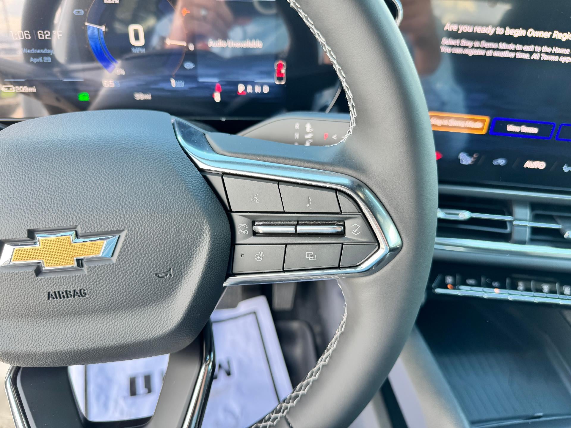 2026 Chevrolet Equinox EV LT / ALL WHEEL DRIVE / 307 MILE RANGE / ADAPTIVE CRUISE / SURROUND VISION / SAFETY PCKG