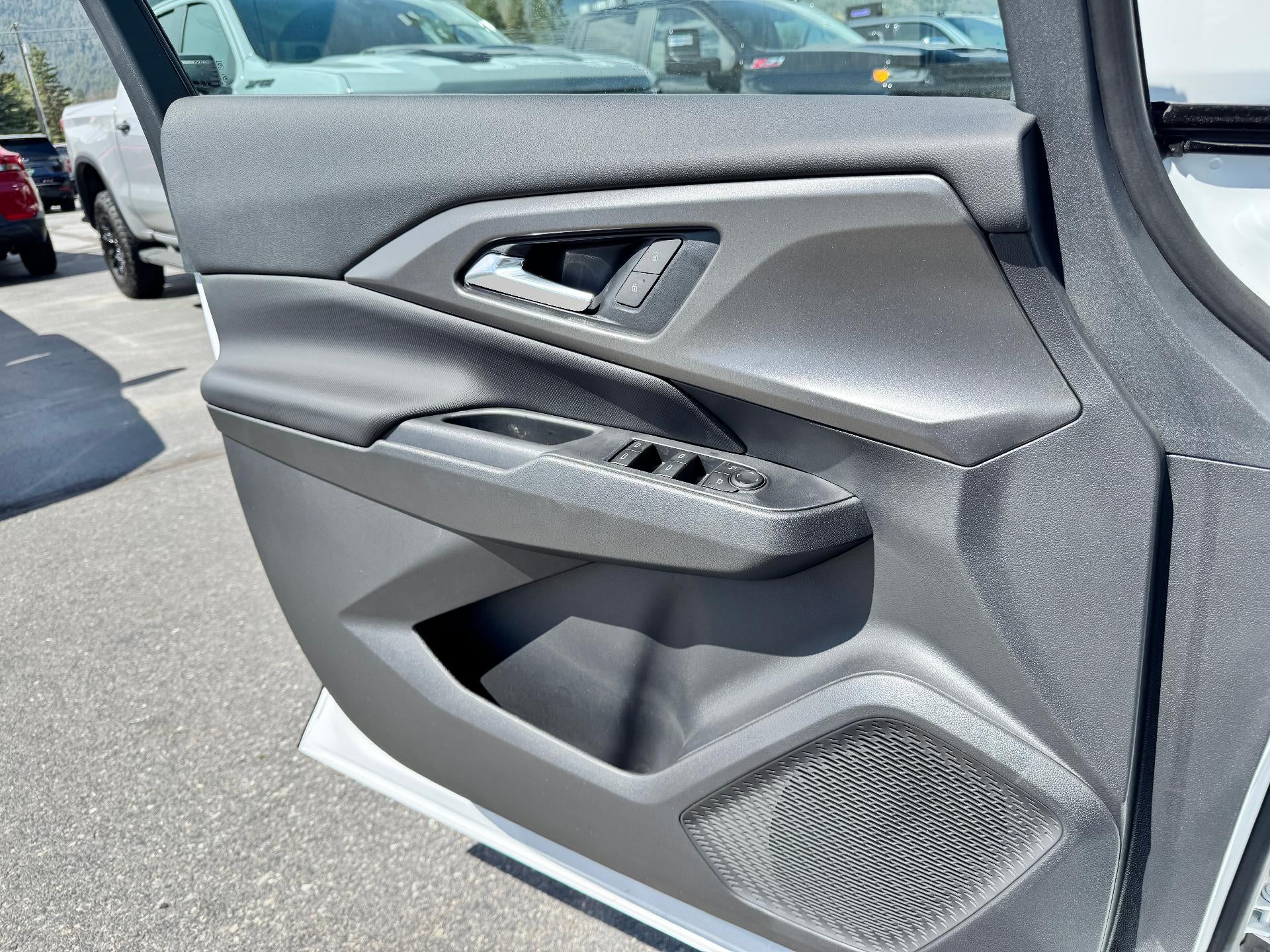 2026 Chevrolet Equinox EV LT / ALL WHEEL DRIVE / 307 MILE RANGE / ADAPTIVE CRUISE / SURROUND VISION / SAFETY PCKG