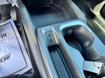 2026 Chevrolet Equinox EV LT / ALL WHEEL DRIVE / 307 MILE RANGE / ADAPTIVE CRUISE / SURROUND VISION / SAFETY PCKG