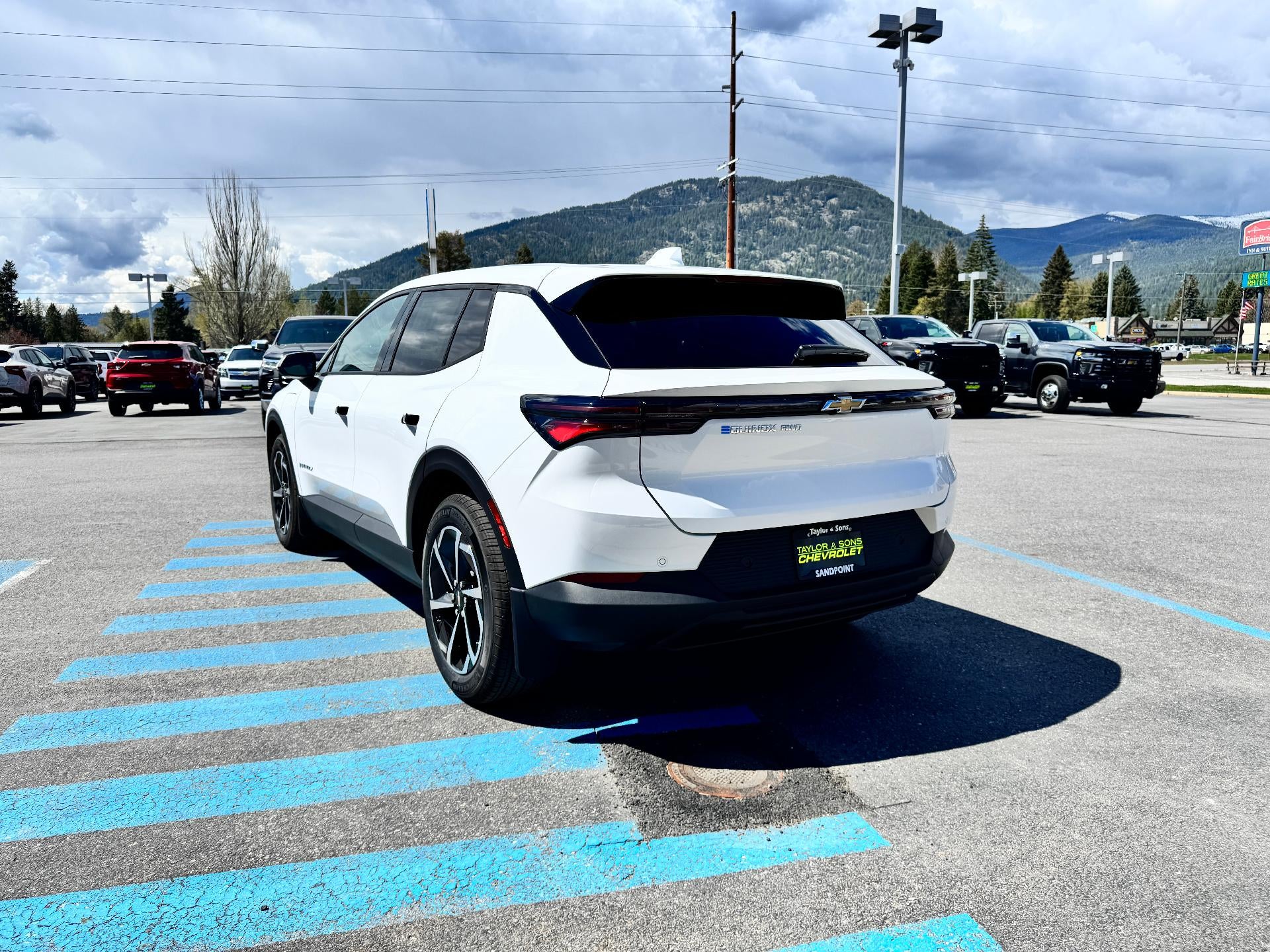 2026 Chevrolet Equinox EV LT / ALL WHEEL DRIVE / 307 MILE RANGE / ADAPTIVE CRUISE / SURROUND VISION / SAFETY PCKG