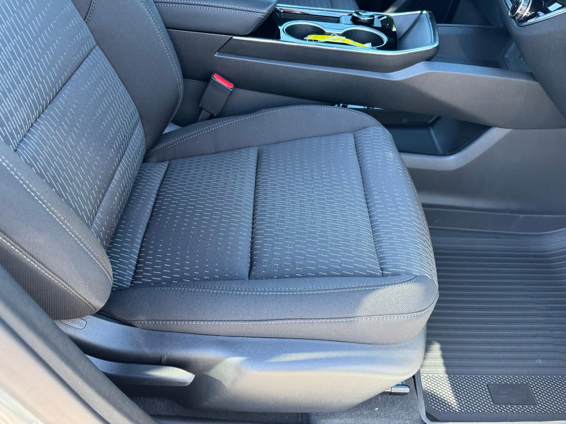 2026 Chevrolet Equinox LT / AWD / 1.5 TURBO / SURROUND VISION / ADAPTIVE CRUISE