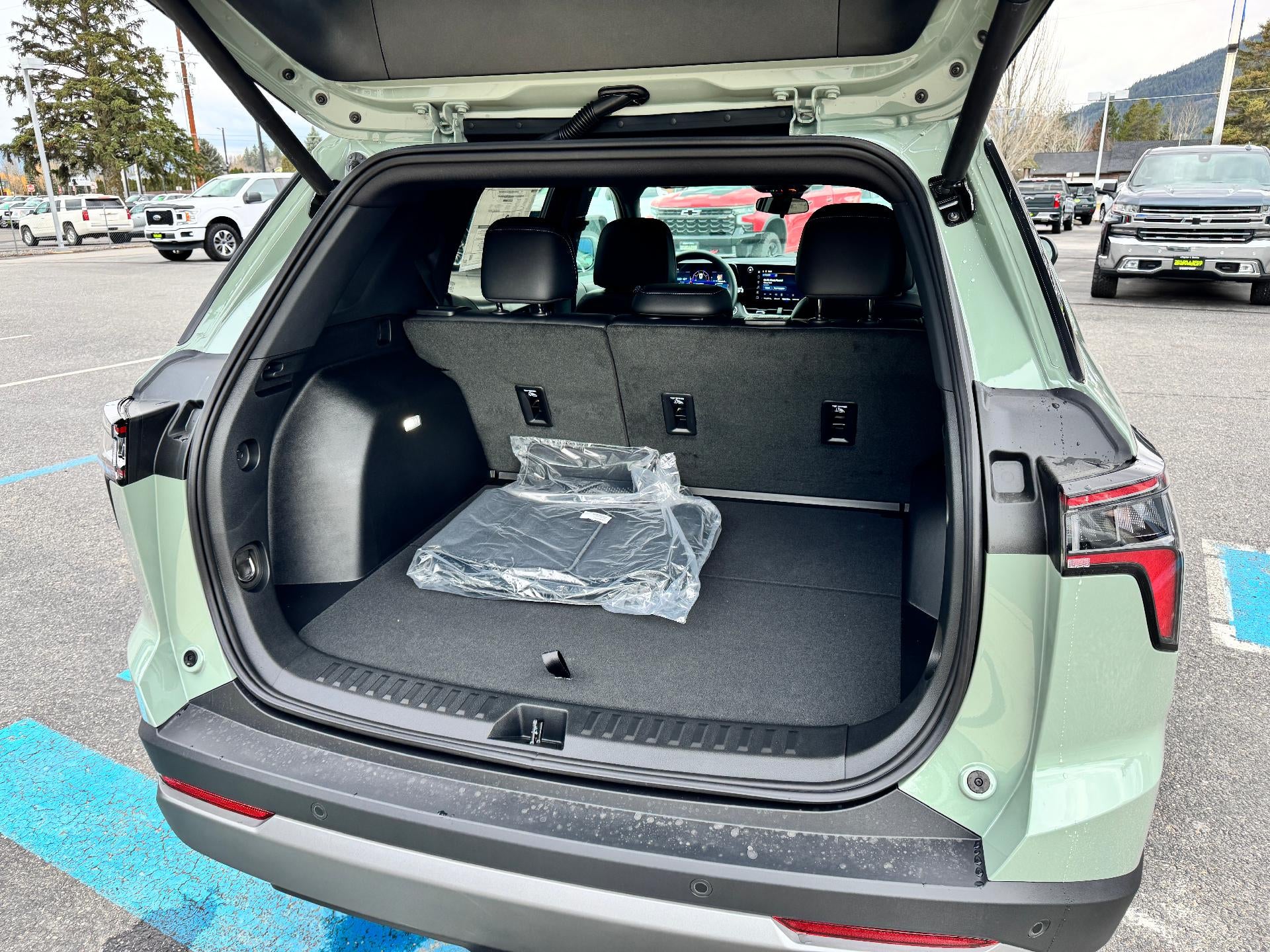 2026 Chevrolet Equinox LT / AWD / ADAPTIVE CRUISE / POWER GATE / HEATED SEATS