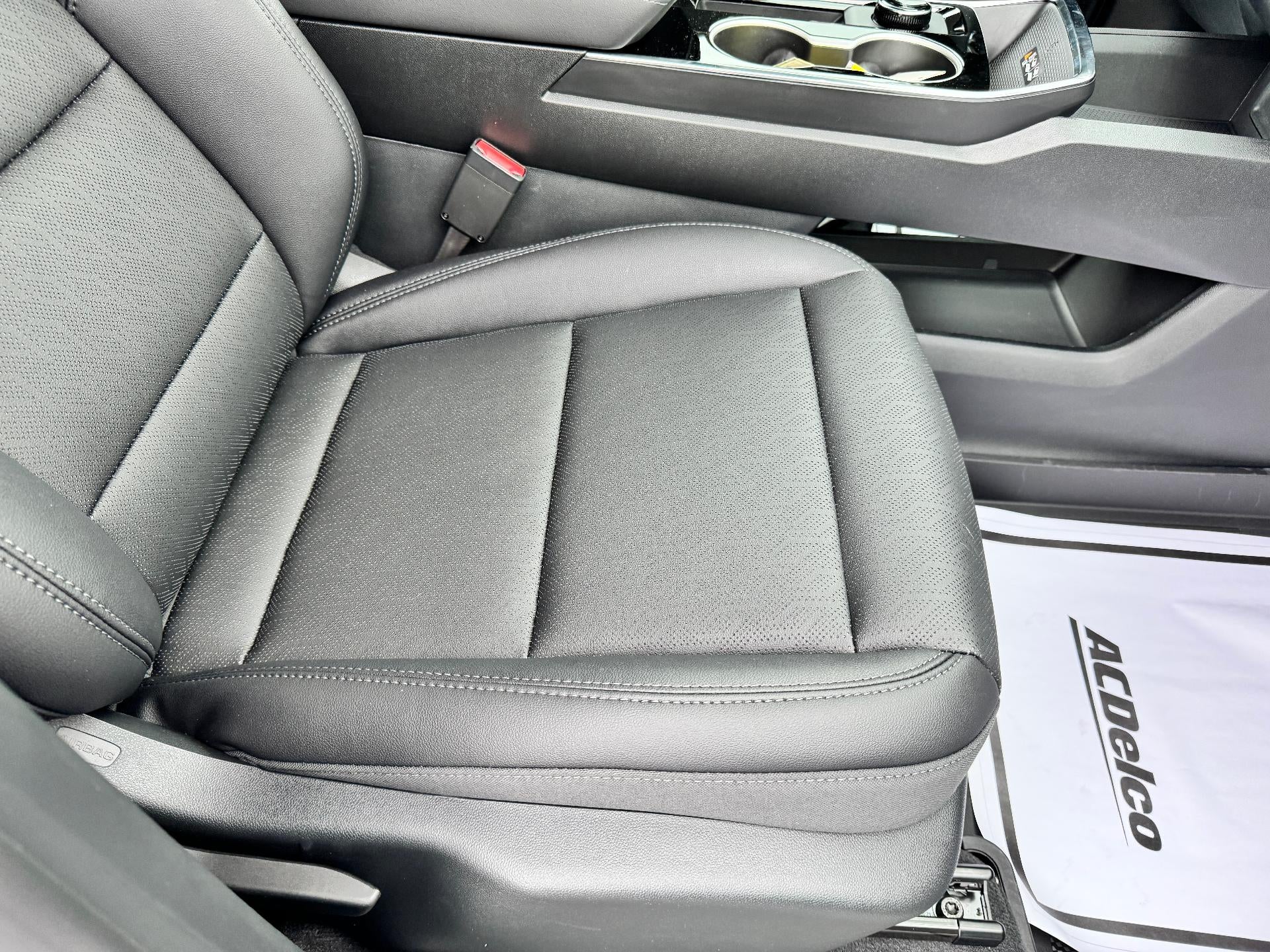 2026 Chevrolet Equinox LT / AWD / ADAPTIVE CRUISE / POWER GATE / HEATED SEATS