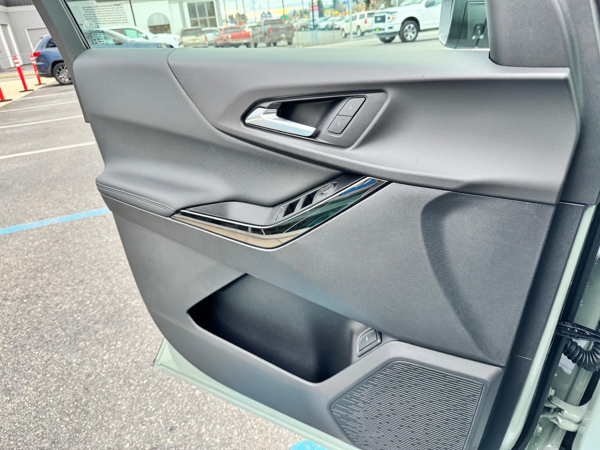 2026 Chevrolet Equinox LT / AWD / ADAPTIVE CRUISE / POWER GATE / HEATED SEATS