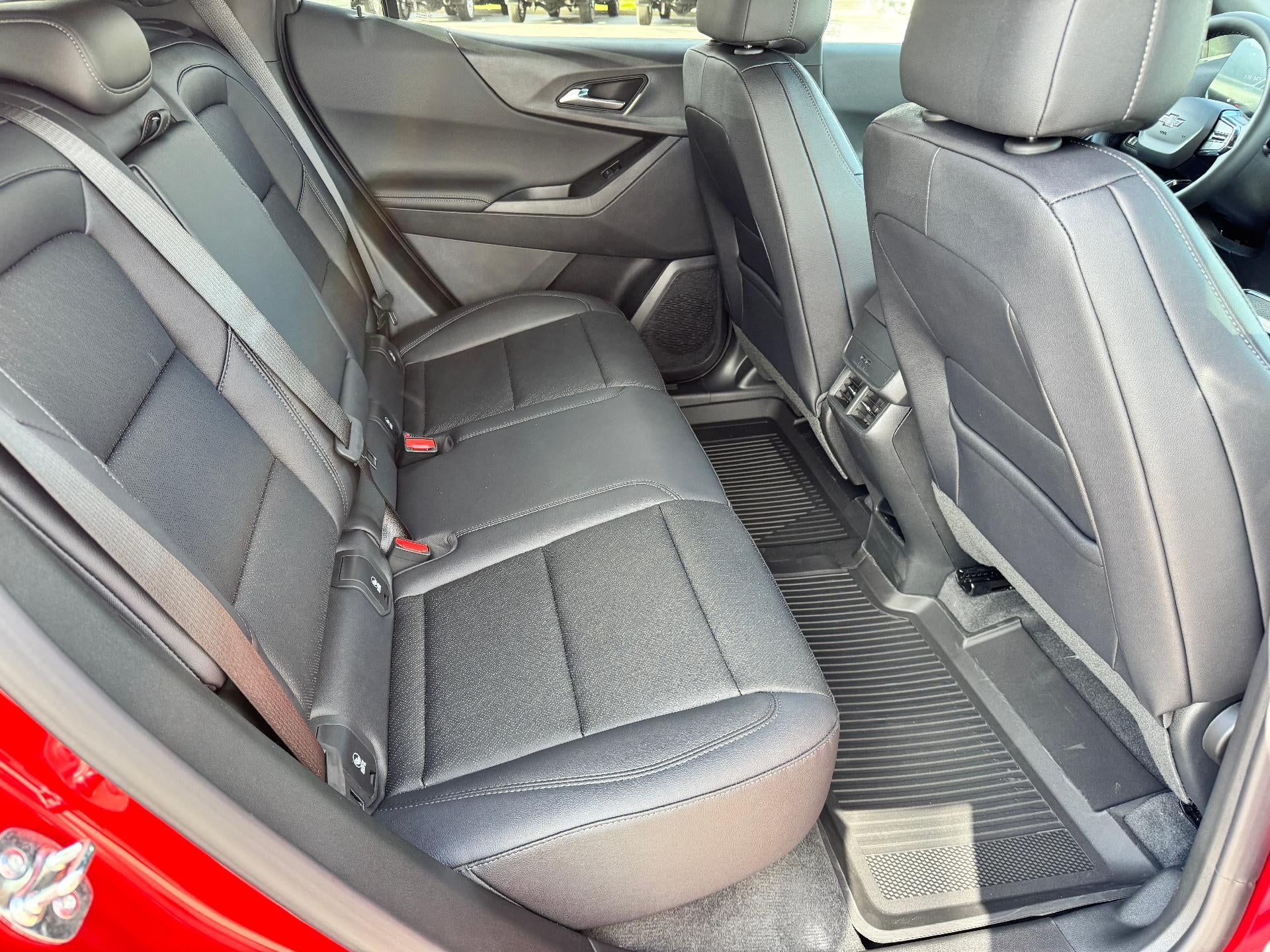 2026 Chevrolet Equinox LT / AWD / MIDNIGHT PCKG / SURROUND VISION / ADAPTIVE CRUISE