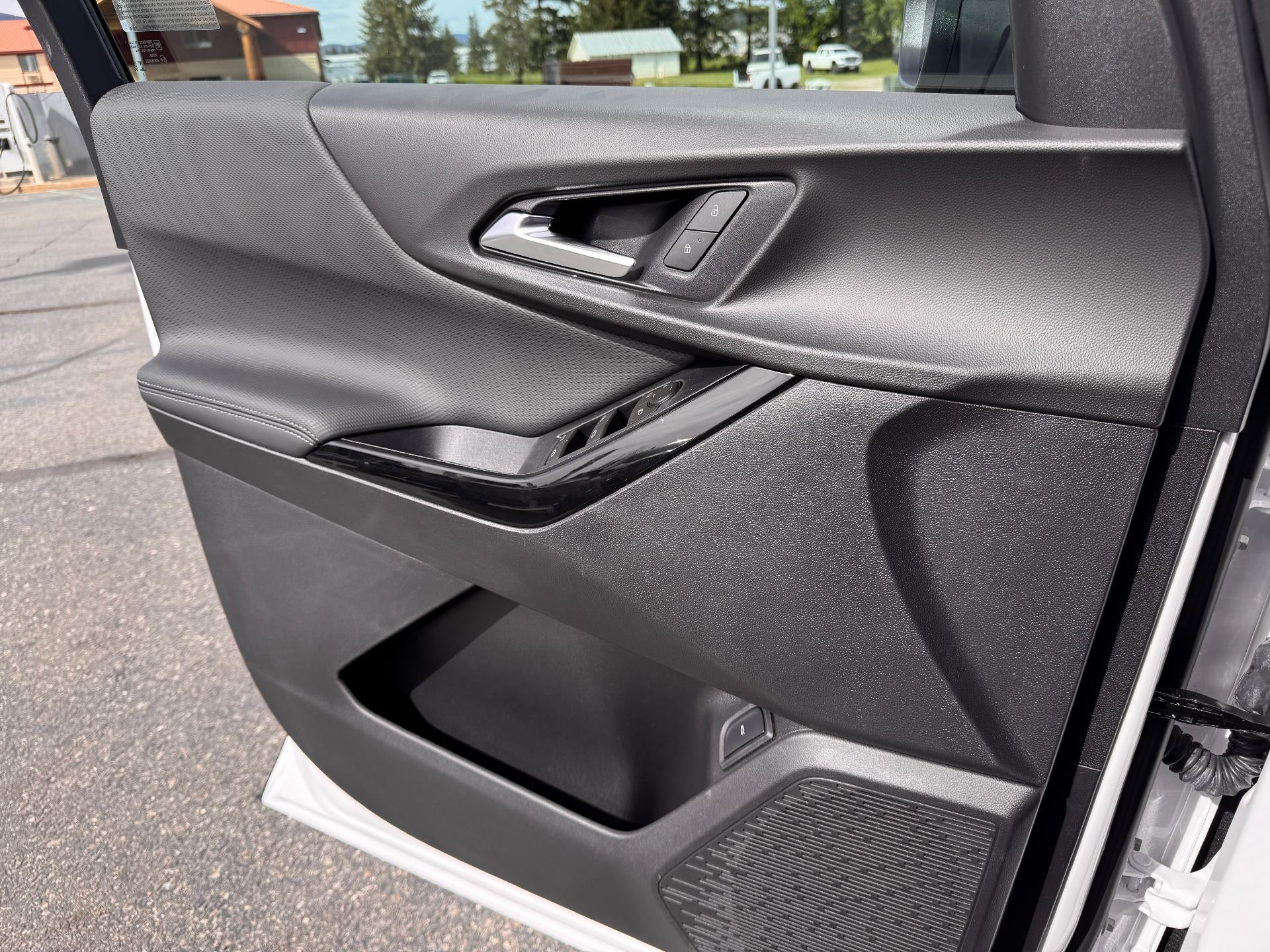 2026 Chevrolet Equinox LT / AWD / ADAPTIVE CRUISE / SURROUND VISION / POWER LIFTGATE