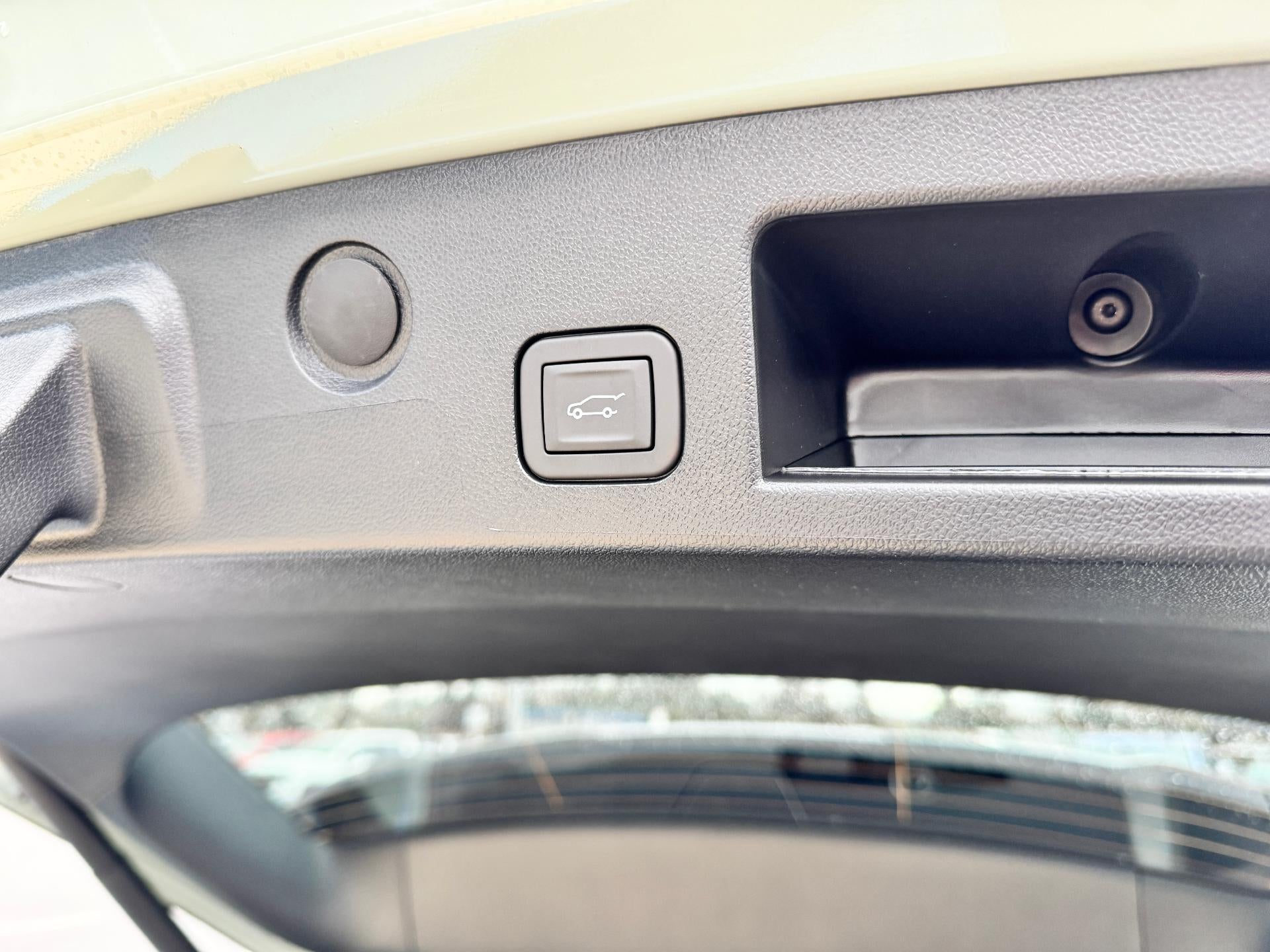 2026 Chevrolet Equinox LT / AWD / HEATED SEATS / POWER GATE / ADAPTIVE CRUISE