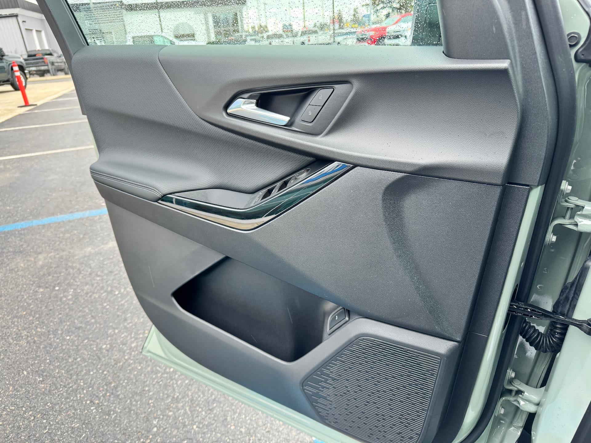 2026 Chevrolet Equinox LT / AWD / HEATED SEATS / POWER GATE / ADAPTIVE CRUISE