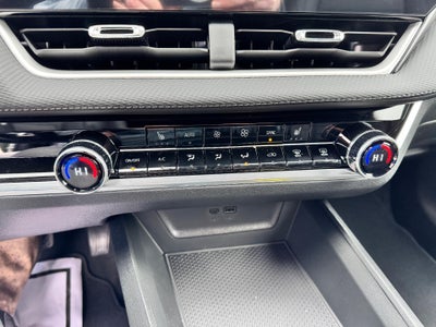 2026 Chevrolet Equinox LT / AWD / HEATED SEATS / POWER GATE / ADAPTIVE CRUISE