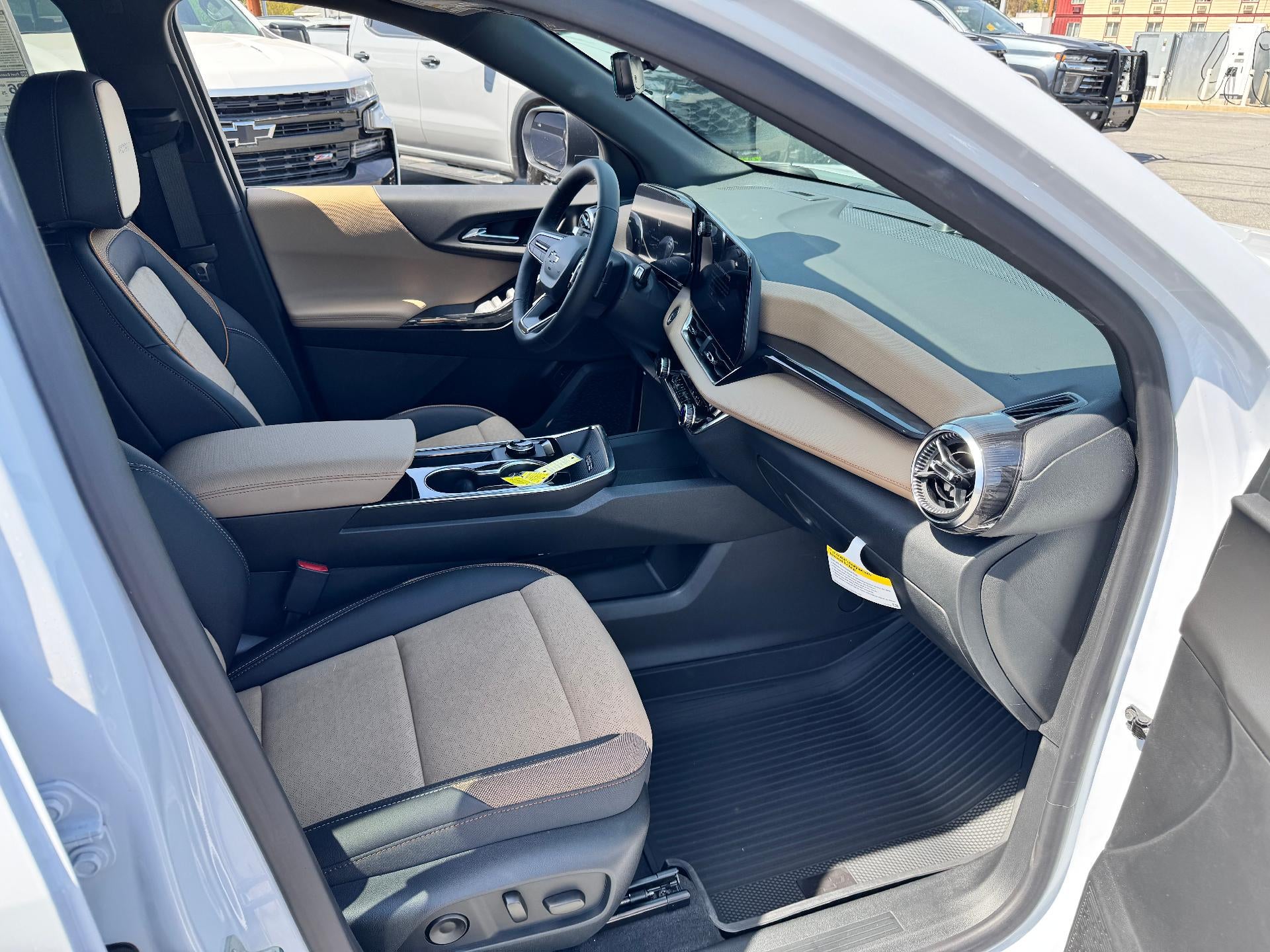 2026 Chevrolet Equinox ACTIV / 1.5 TURBO / AWD / PANO SUNROOF / ADAPTIVE CRUISE / SURROUND VISION