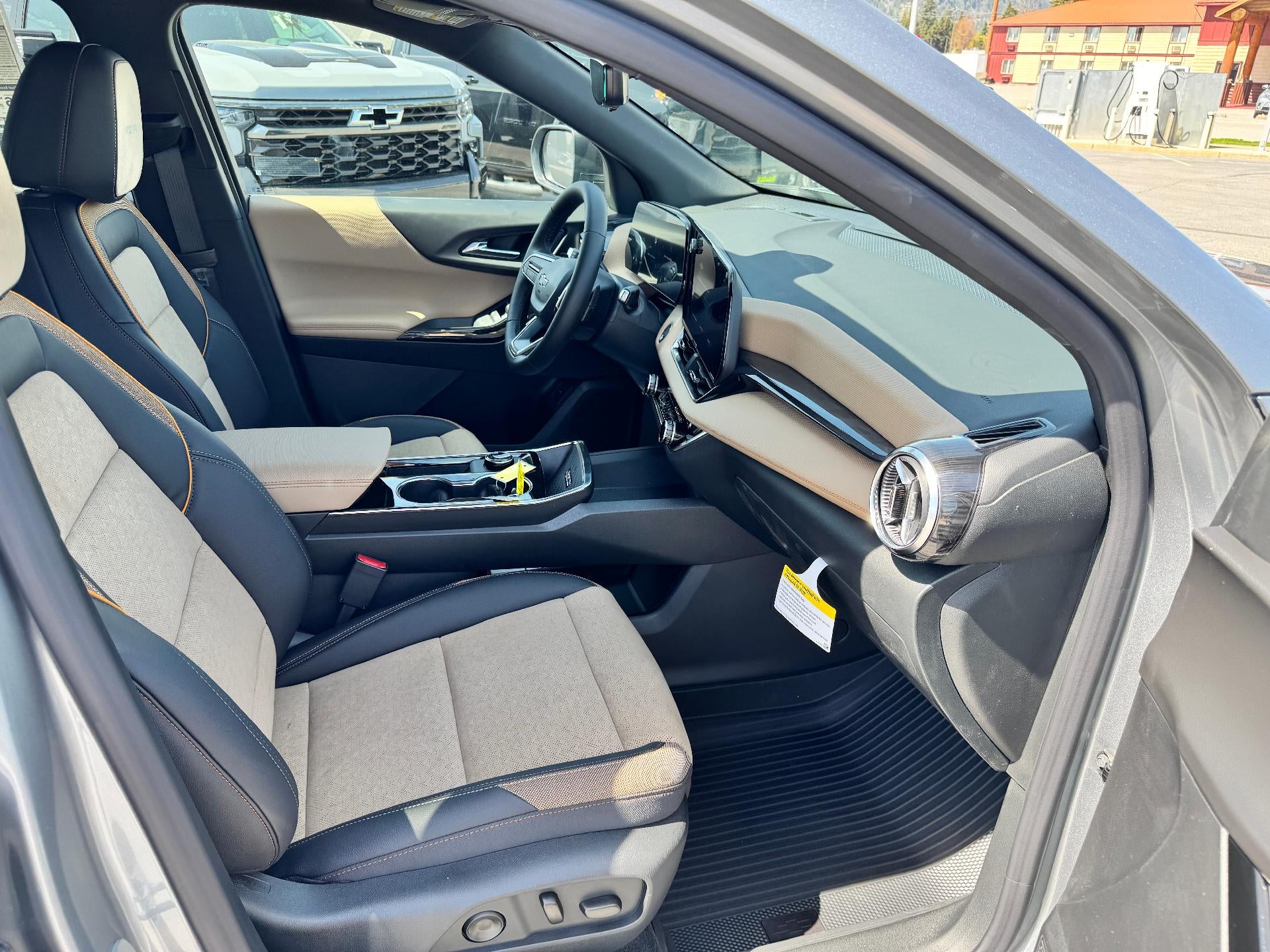 2026 Chevrolet Equinox ACTIV / 1.5 TURBO / AWD / PANO SUNROOF / ADAPTIVE CRUISE / SURROUND VISION