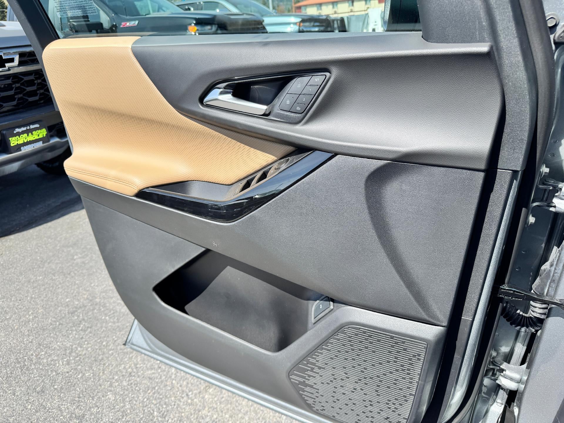 2026 Chevrolet Equinox ACTIV / 1.5 TURBO / AWD / PANO SUNROOF / ADAPTIVE CRUISE / SURROUND VISION