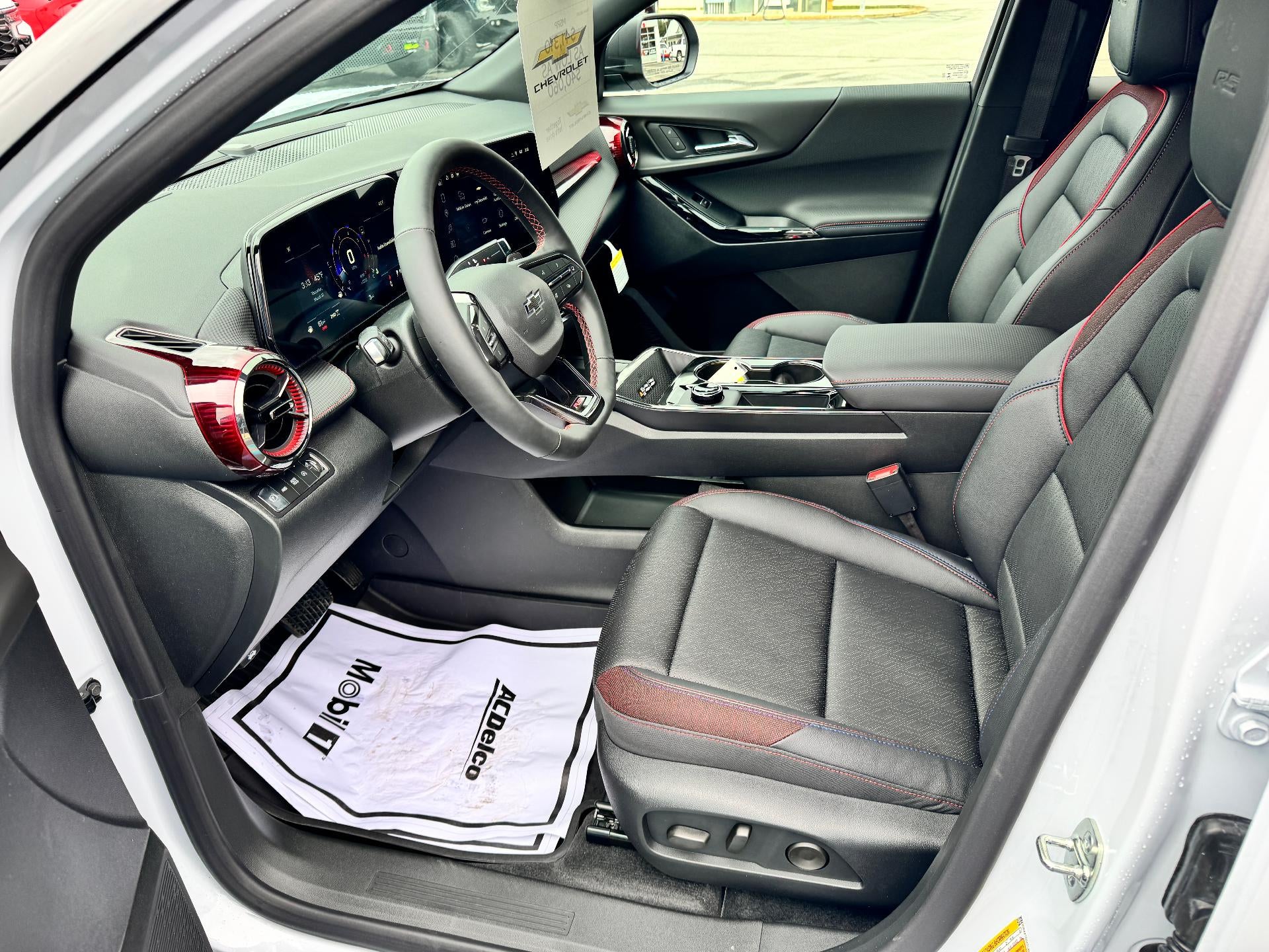 2026 Chevrolet Equinox RS / AWD / PANO SUNROOF / SURROUND VISION / ADAPTIVE CRUISE