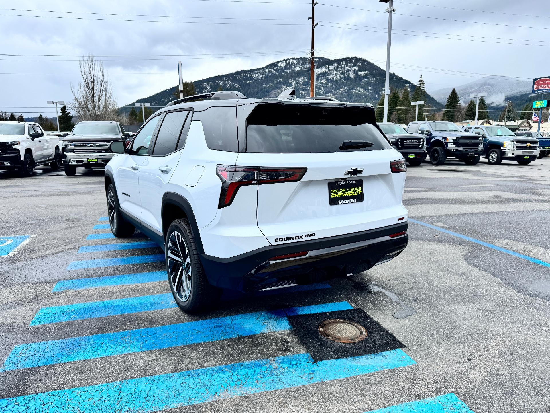 2026 Chevrolet Equinox RS / AWD / PANO SUNROOF / SURROUND VISION / ADAPTIVE CRUISE