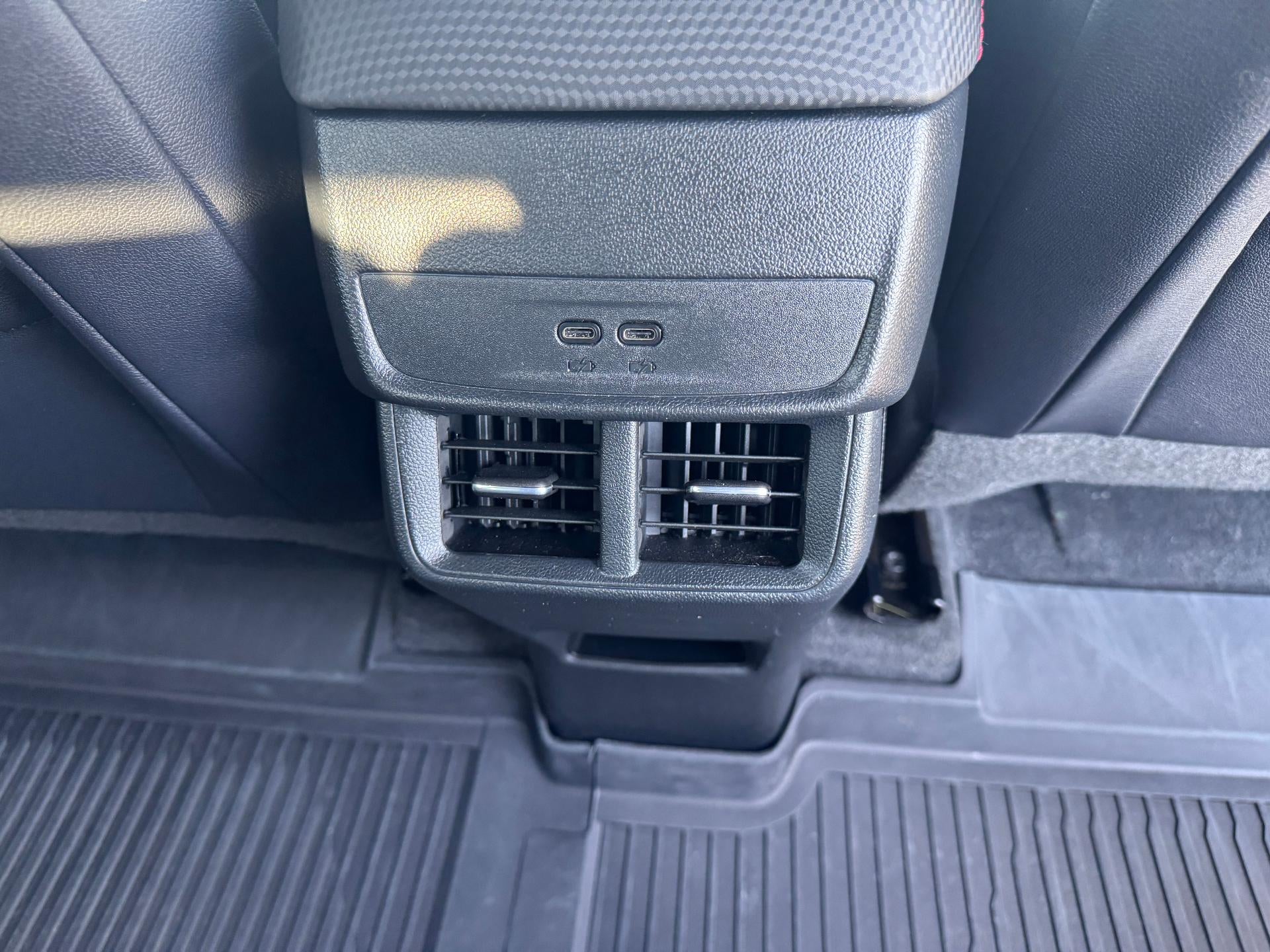2026 Chevrolet Equinox RS / ALL WHEEL DRIVE / 1.5 TURBO / PANO SUNROOF / 1 OWNER / 6K MILES