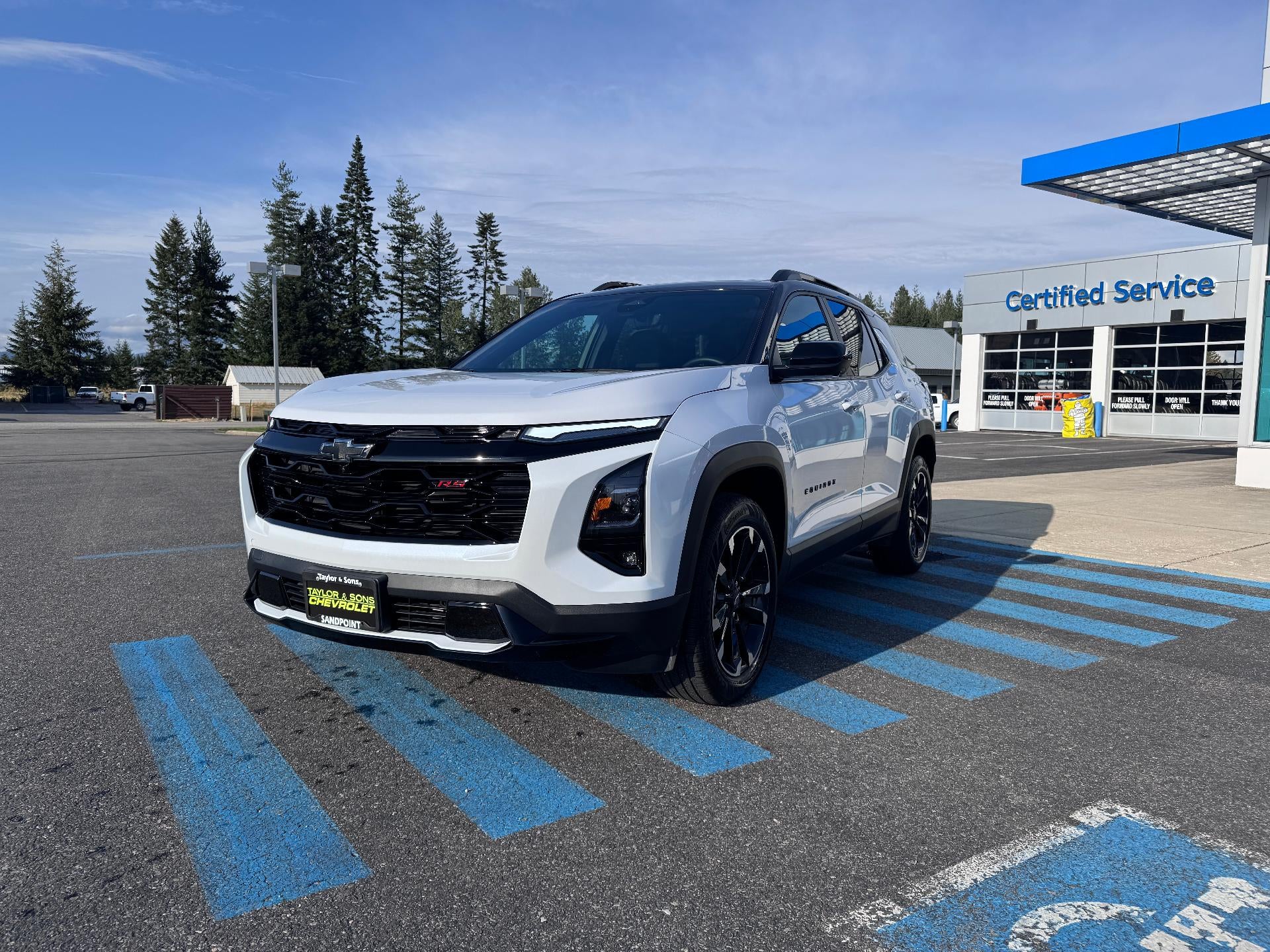2026 Chevrolet Equinox RS / ALL WHEEL DRIVE / 1.5 TURBO / PANO SUNROOF / 1 OWNER / 6K MILES