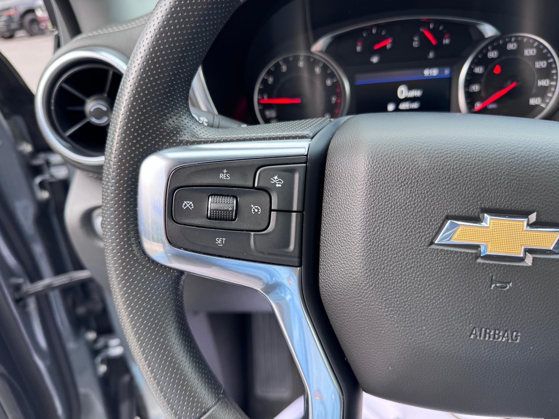 2025 Chevrolet Blazer LT / ALL WHEEL DRIVE / 2.0 TURBO / ADAPTIVE CRUISE / SAFETY PCKG / WARRANTY