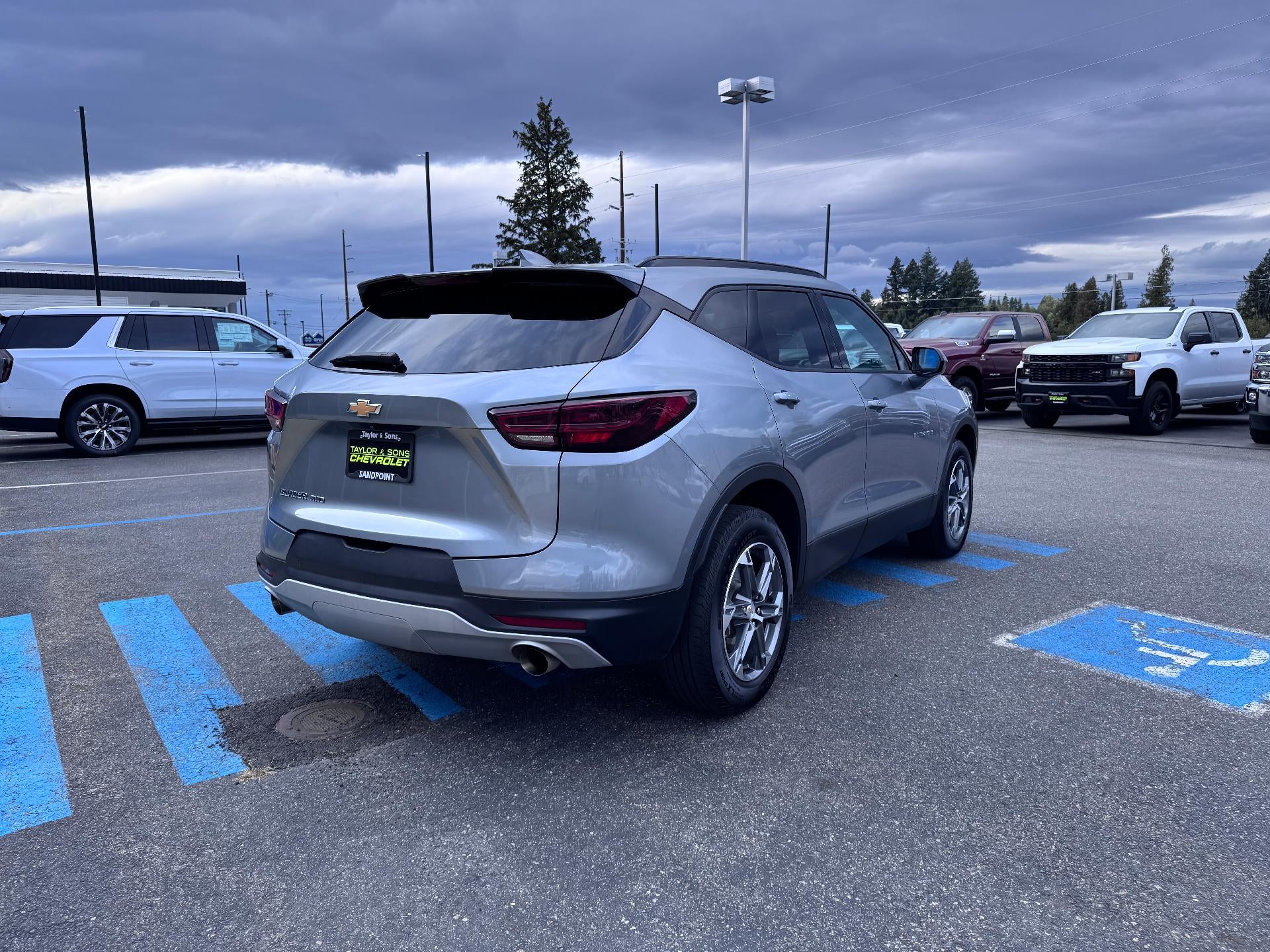 2025 Chevrolet Blazer LT / ALL WHEEL DRIVE / 2.0 TURBO / ADAPTIVE CRUISE / SAFETY PCKG / WARRANTY