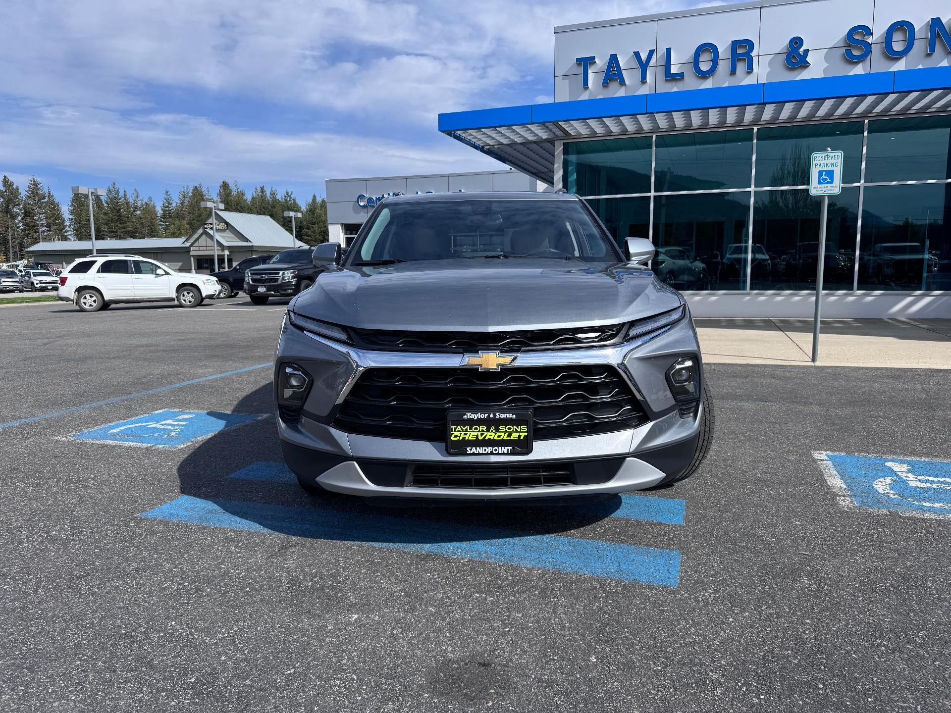 2025 Chevrolet Blazer LT / ALL WHEEL DRIVE / 2.0 TURBO / ADAPTIVE CRUISE / SAFETY PCKG / WARRANTY