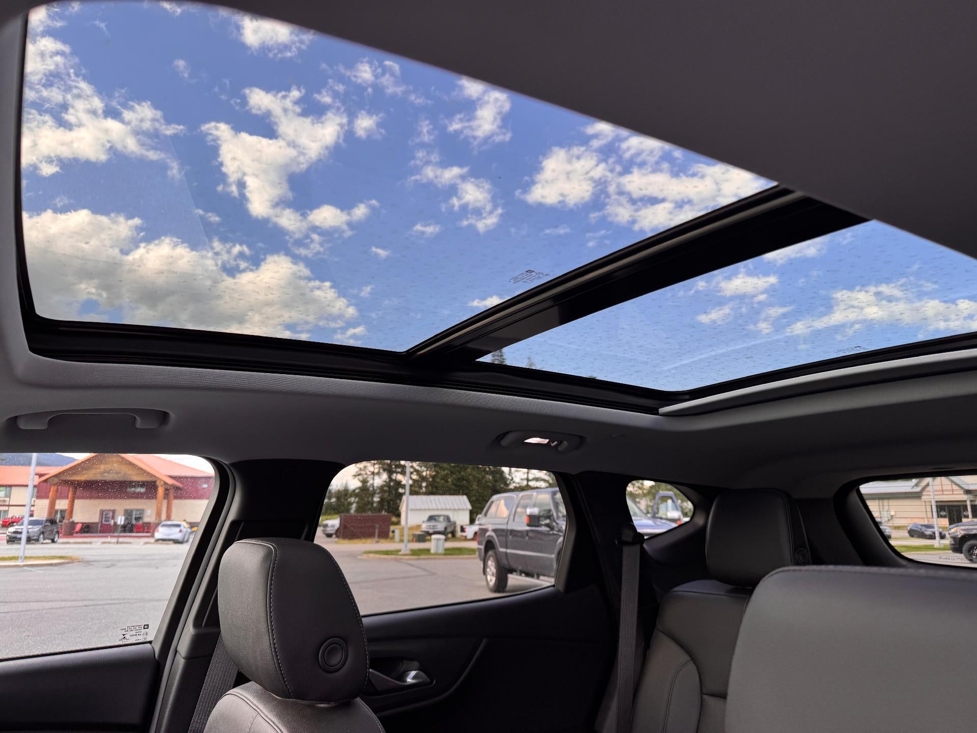 2019 Chevrolet Blazer 3LT / AWD / 3.6 LITER V6 / SUNROOF / SURROUND VISION / 46K MILES
