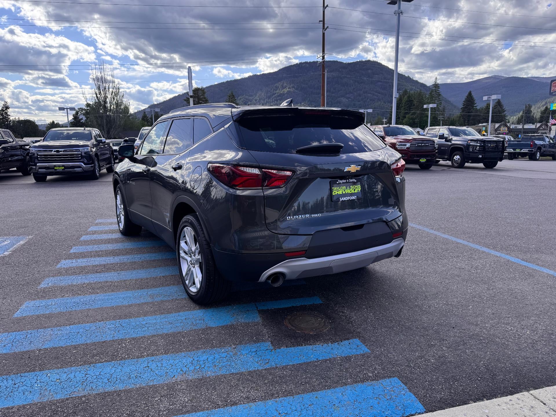 2019 Chevrolet Blazer 3LT / AWD / 3.6 LITER V6 / SUNROOF / SURROUND VISION / 46K MILES