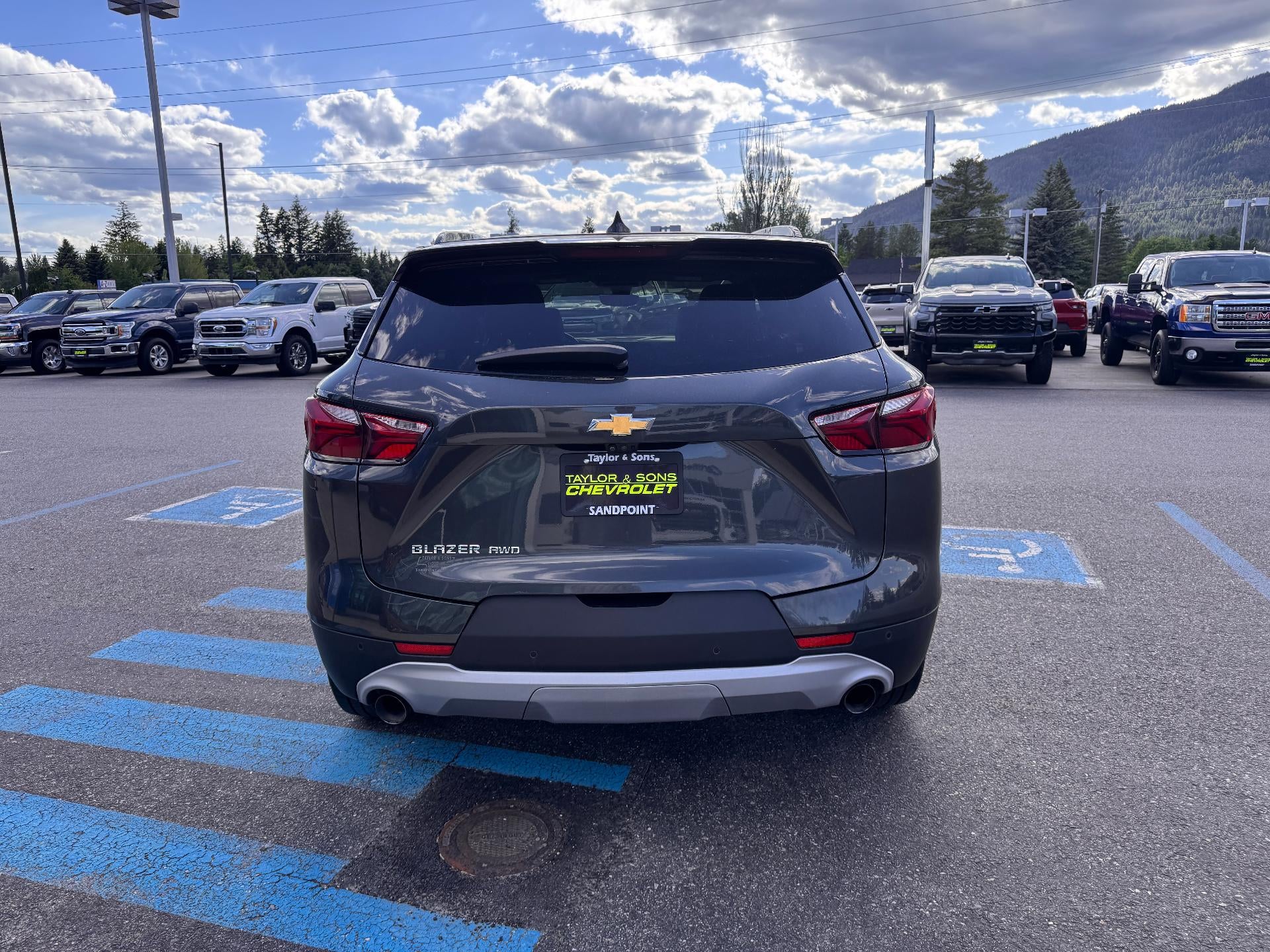 2019 Chevrolet Blazer 3LT / AWD / 3.6 LITER V6 / SUNROOF / SURROUND VISION / 46K MILES
