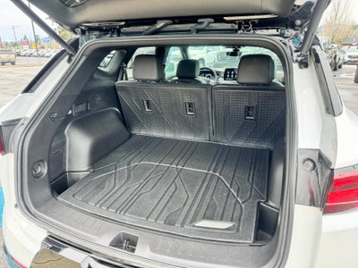 2025 Chevrolet Blazer RS / AWD / PANO SUNROOF / ADAPTIVE CRUISE / SURROUND VISION / 11K MILES