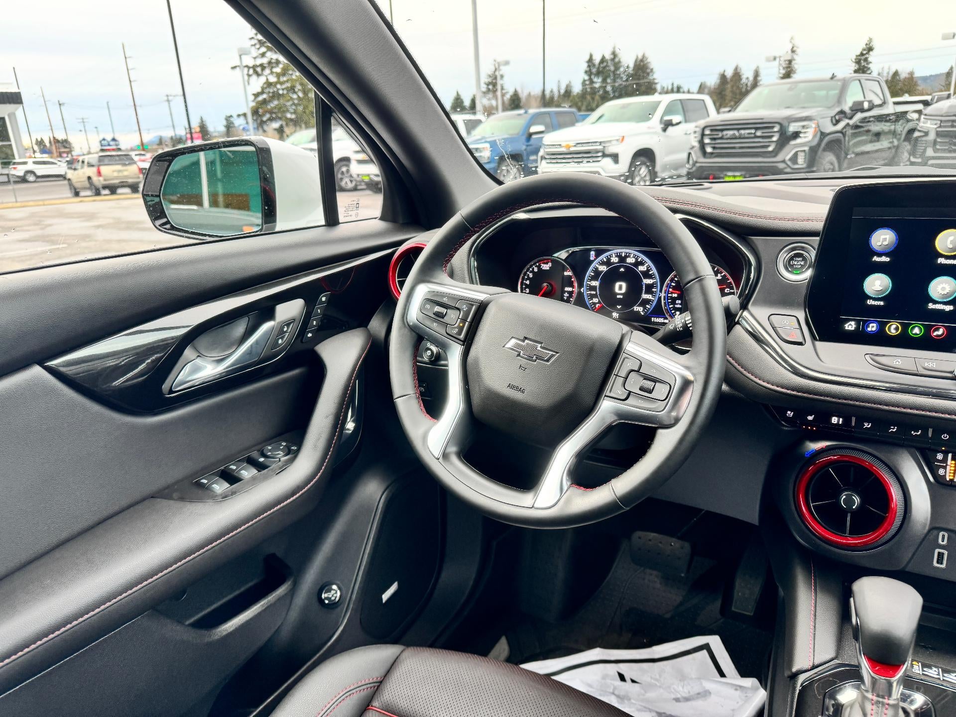 2025 Chevrolet Blazer RS / AWD / PANO SUNROOF / ADAPTIVE CRUISE / SURROUND VISION / 11K MILES