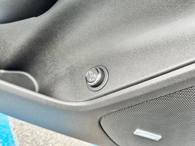 2025 Chevrolet Blazer RS / AWD / PANO SUNROOF / ADAPTIVE CRUISE / SURROUND VISION / 11K MILES