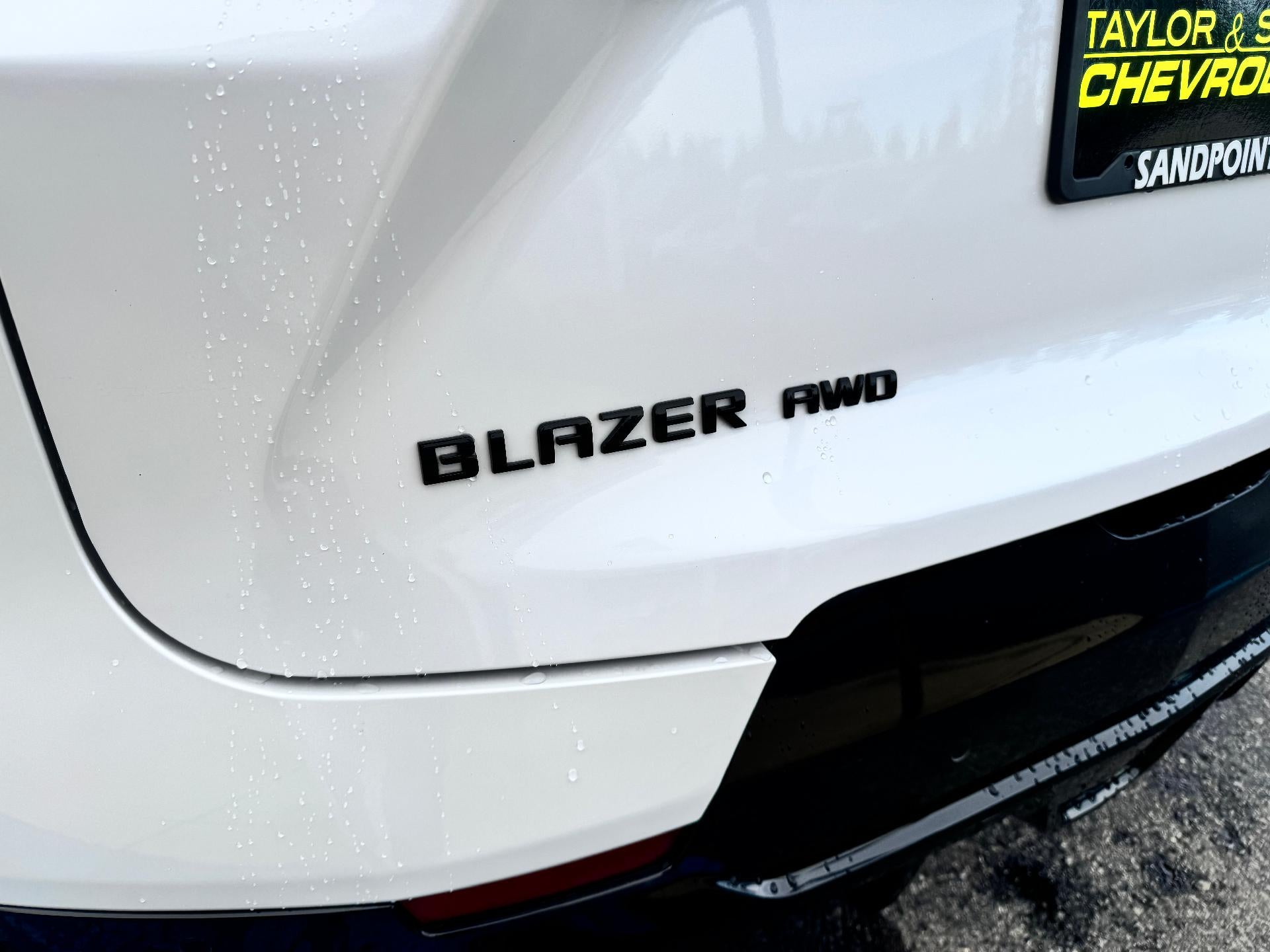 2025 Chevrolet Blazer RS / AWD / PANO SUNROOF / ADAPTIVE CRUISE / SURROUND VISION / 11K MILES