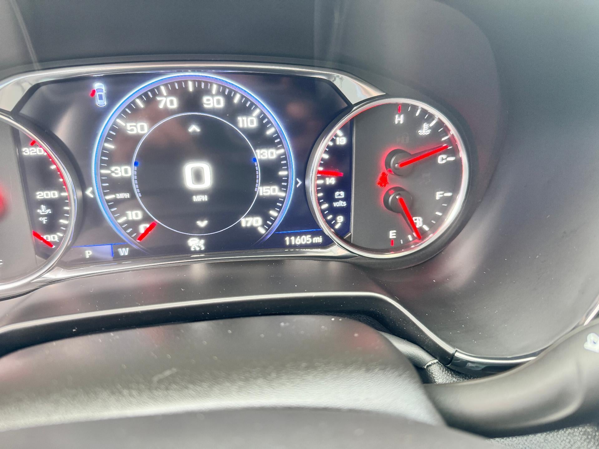 2025 Chevrolet Blazer RS / AWD / PANO SUNROOF / ADAPTIVE CRUISE / SURROUND VISION / 11K MILES