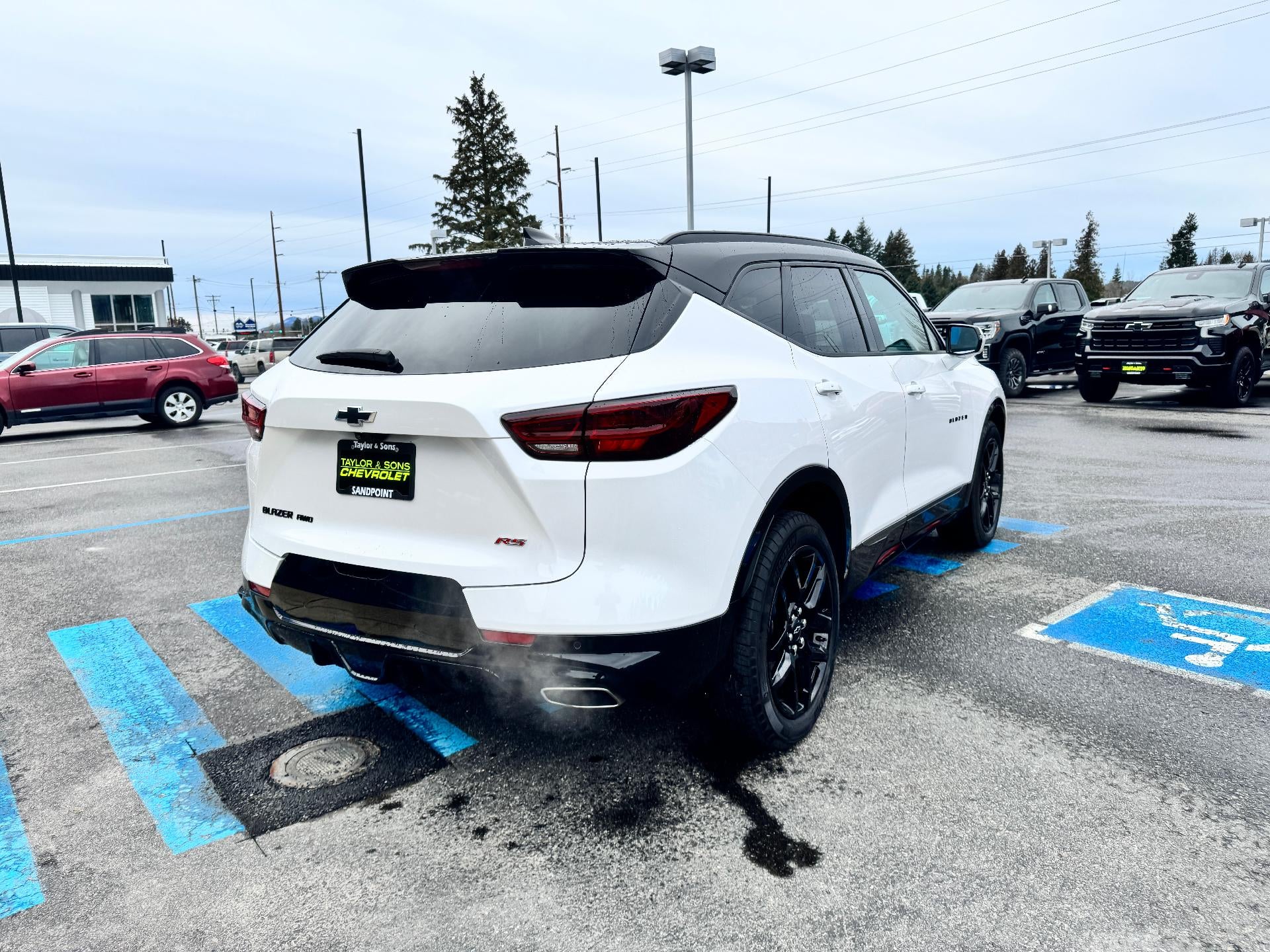 2025 Chevrolet Blazer RS / AWD / PANO SUNROOF / ADAPTIVE CRUISE / SURROUND VISION / 11K MILES