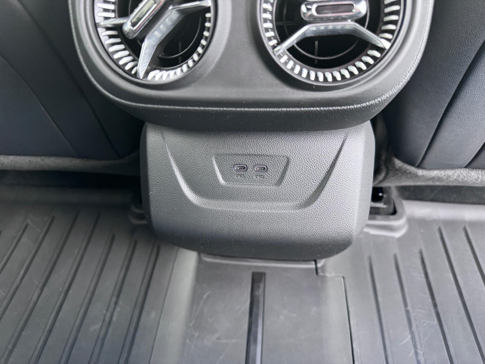 2025 Chevrolet Blazer EV LT / ALL WHEEL DRIVE / 283 MILE RANGE / ADAPTIVE CRUISE / SURROUND VISION / 1 OWNER / 12K MILES
