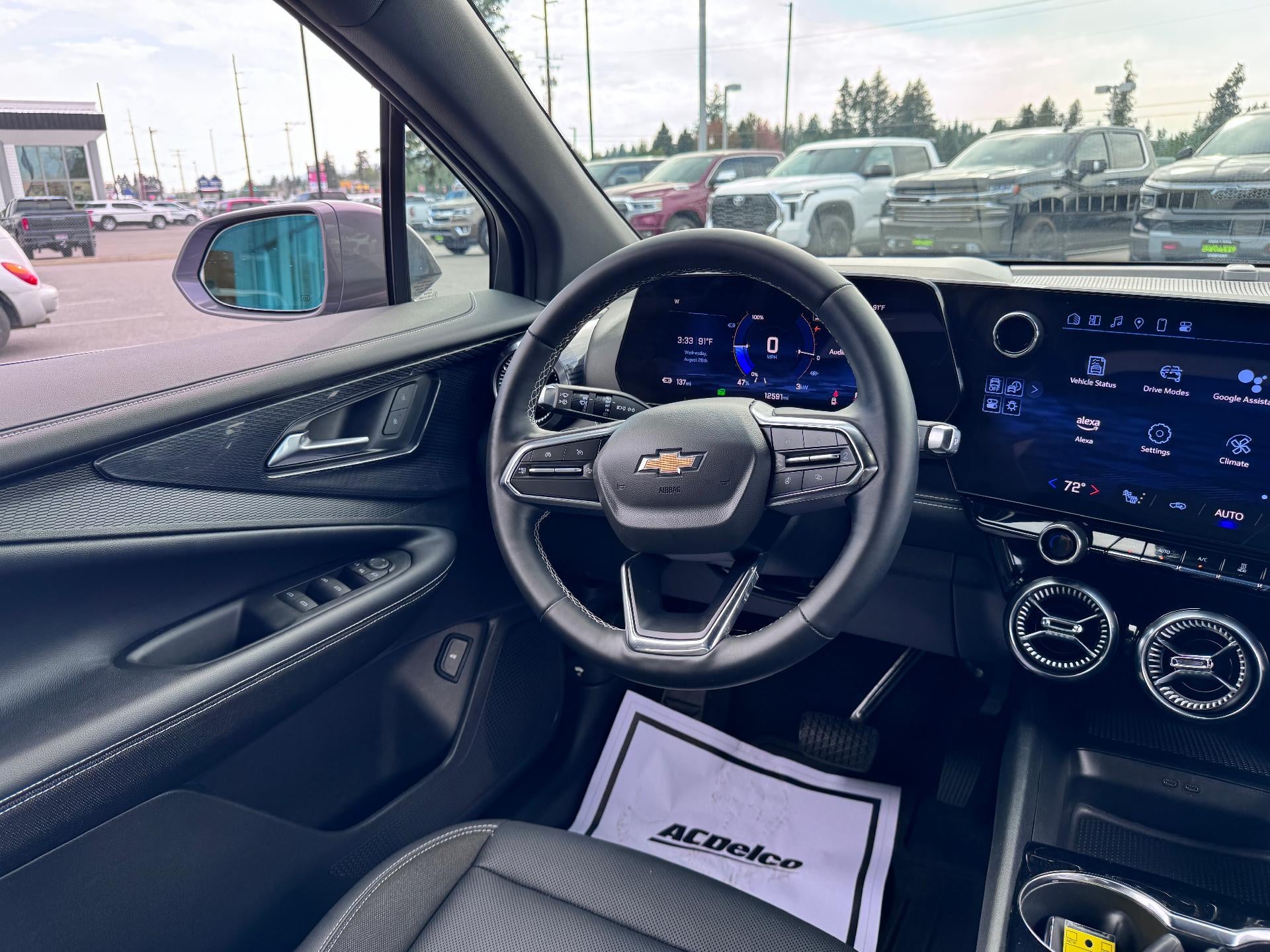 2025 Chevrolet Blazer EV LT / ALL WHEEL DRIVE / 283 MILE RANGE / ADAPTIVE CRUISE / SURROUND VISION / 1 OWNER / 12K MILES