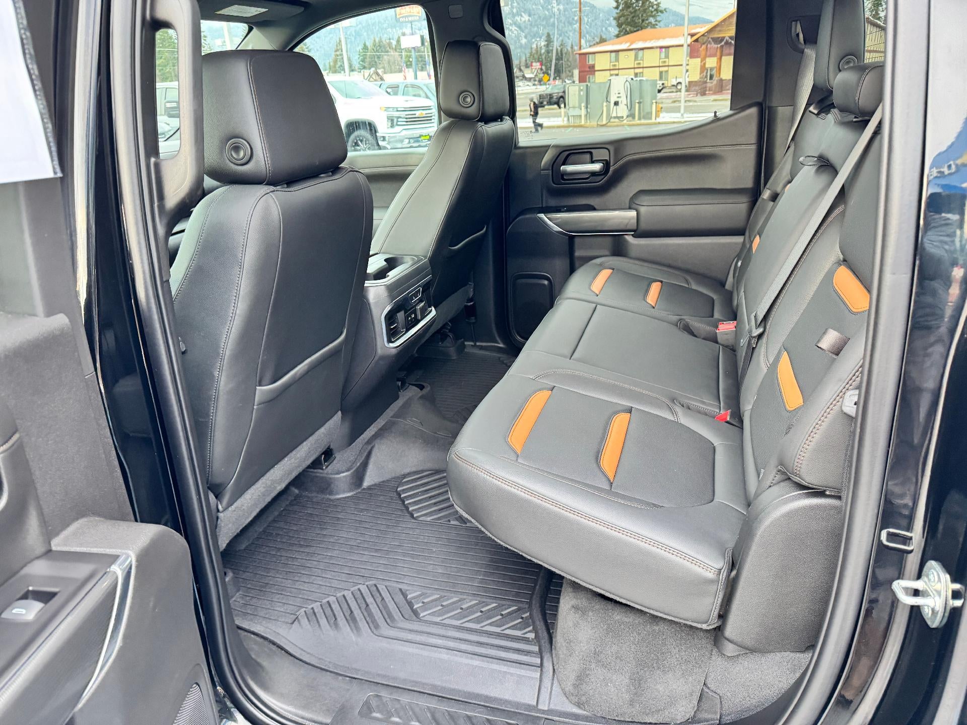 2020 GMC Sierra 1500 AT4 / CREW / 6.2 LITER V8 / TECH PCKG / 1 OWNER / 24K MILES