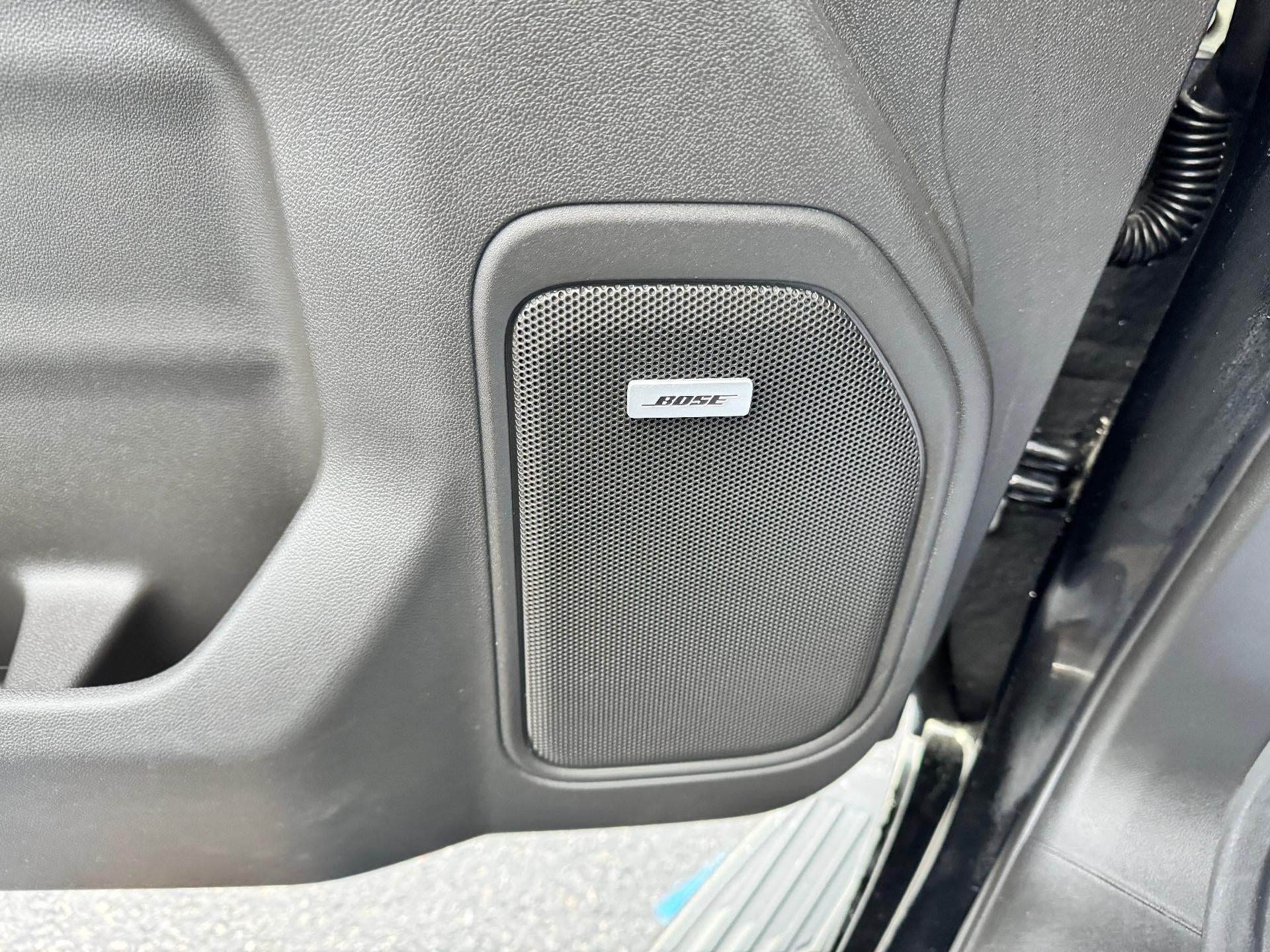 2020 GMC Sierra 1500 AT4 / CREW / 6.2 LITER V8 / TECH PCKG / 1 OWNER / 24K MILES