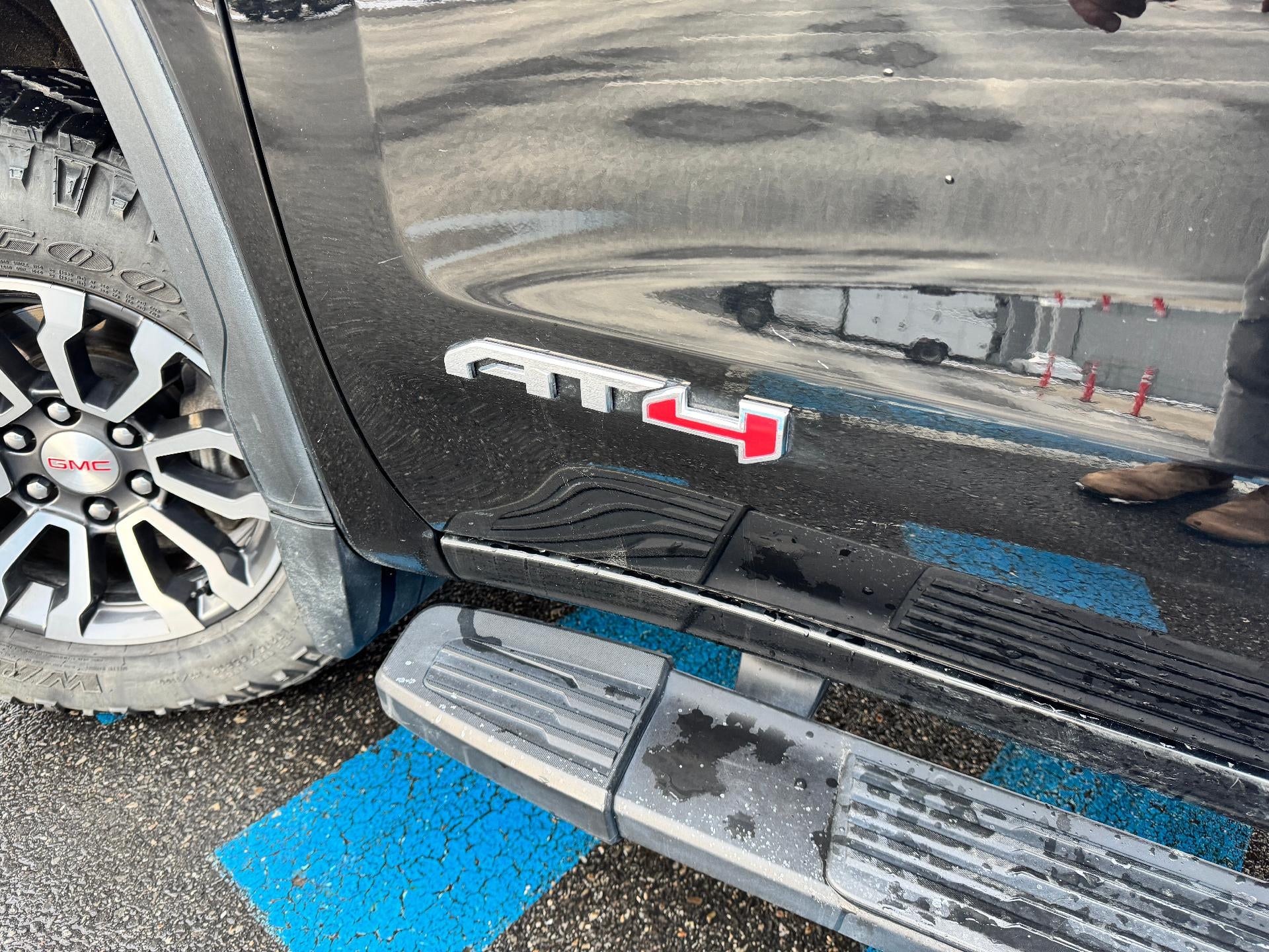 2020 GMC Sierra 1500 AT4 / CREW / 6.2 LITER V8 / TECH PCKG / 1 OWNER / 24K MILES