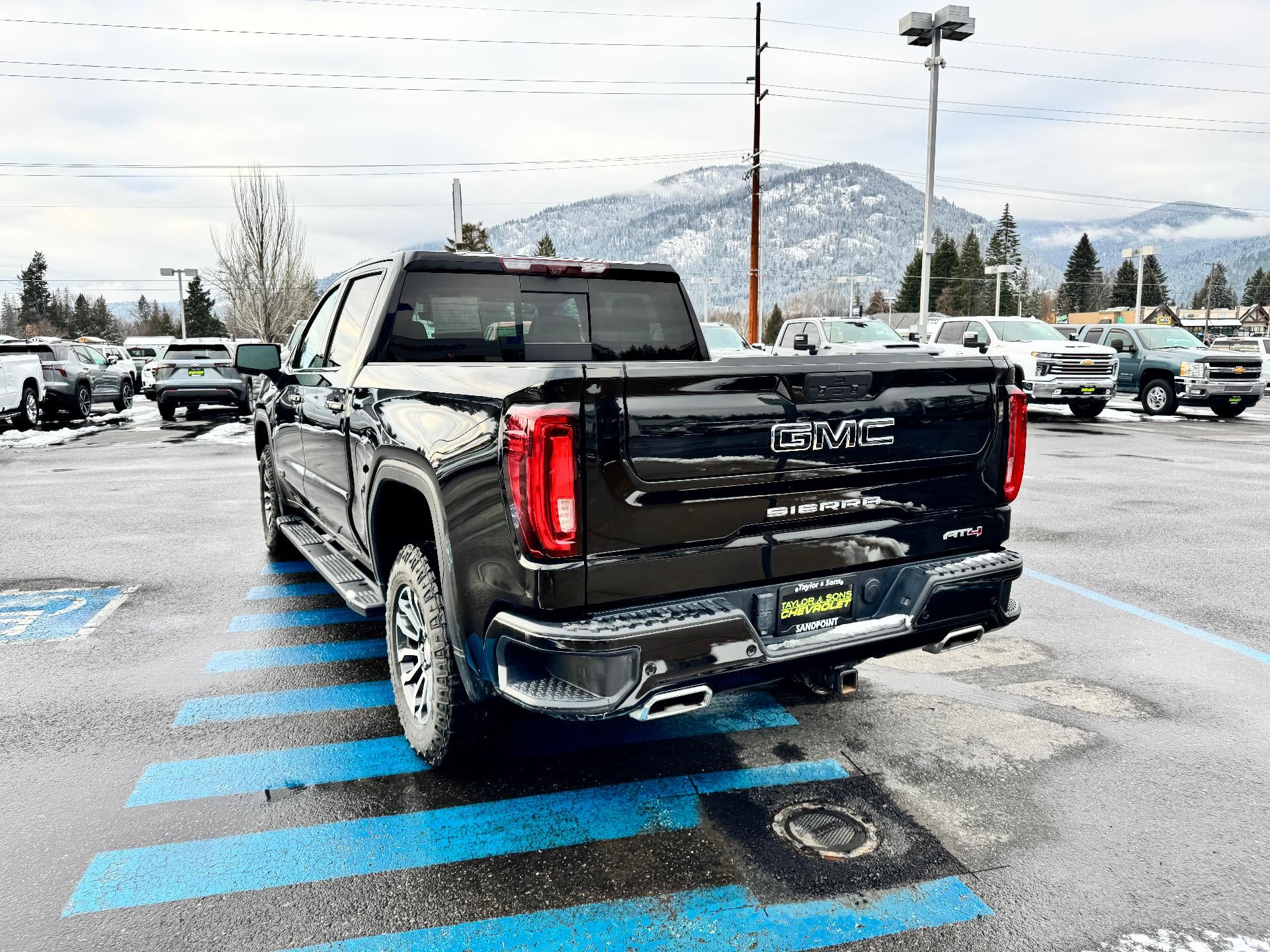 2020 GMC Sierra 1500 AT4 / CREW / 6.2 LITER V8 / TECH PCKG / 1 OWNER / 24K MILES