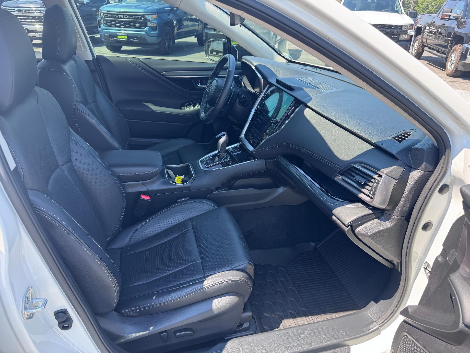2024 Subaru Outback TOURING XT / AWD / 2.4 TURBO / EYESIGHT / SUNROOF / 1 OWNER / WARRANTY