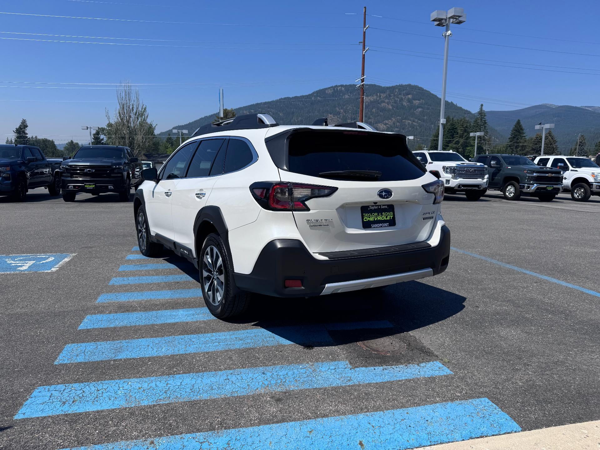 2024 Subaru Outback TOURING XT / AWD / 2.4 TURBO / EYESIGHT / SUNROOF / 1 OWNER / WARRANTY