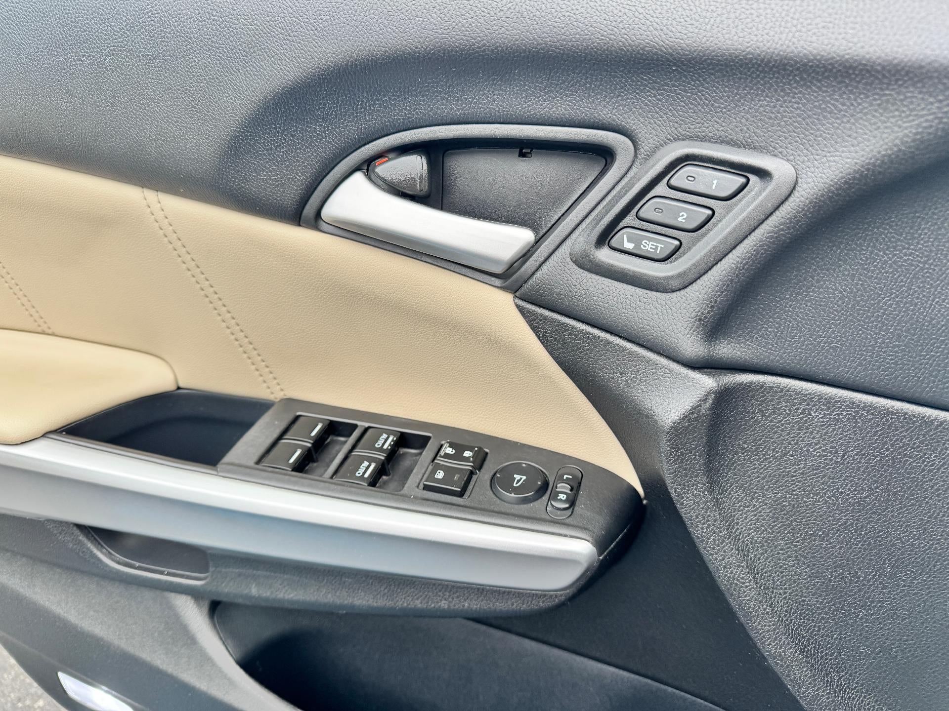 2013 Honda Crosstour EX-L / ALL WHEEL DRIVE / 3.5 V6 / SUNROOF / LEATHER / LOCAL TRADE