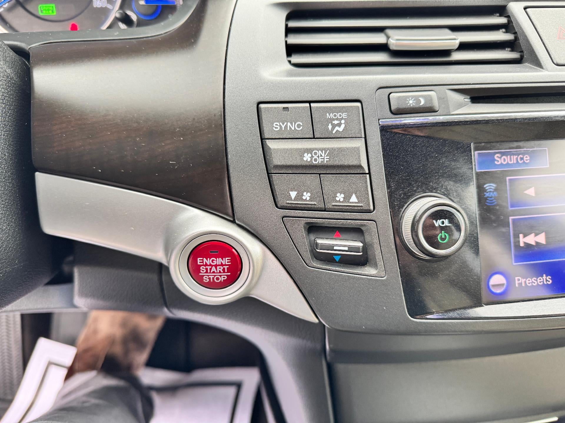 2013 Honda Crosstour EX-L / ALL WHEEL DRIVE / 3.5 V6 / SUNROOF / LEATHER / LOCAL TRADE