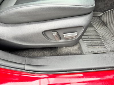 2023 Toyota Highlander XLE / AWD / LEATHER / SUNROOF / ADAPTIVE CRUISE / 1 OWNER