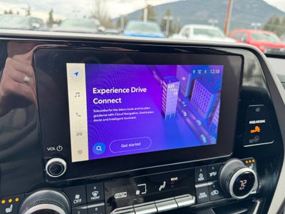 2023 Toyota Highlander XLE / AWD / LEATHER / SUNROOF / ADAPTIVE CRUISE / 1 OWNER