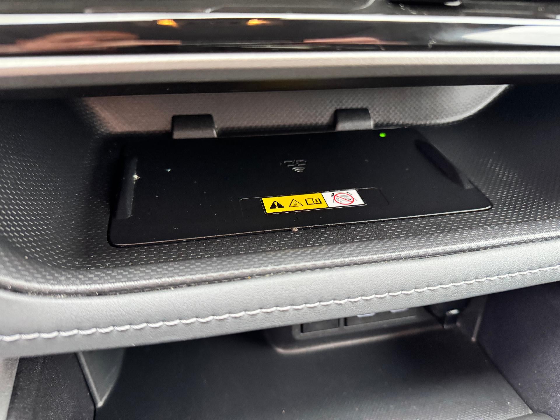 2023 Toyota Highlander XLE / AWD / LEATHER / SUNROOF / ADAPTIVE CRUISE / 1 OWNER