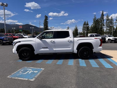 2024 Toyota Tundra 4WD SR5 / CREW / TRD OFF ROAD / SHORT BOX / 1 OWNER / WARRANTY