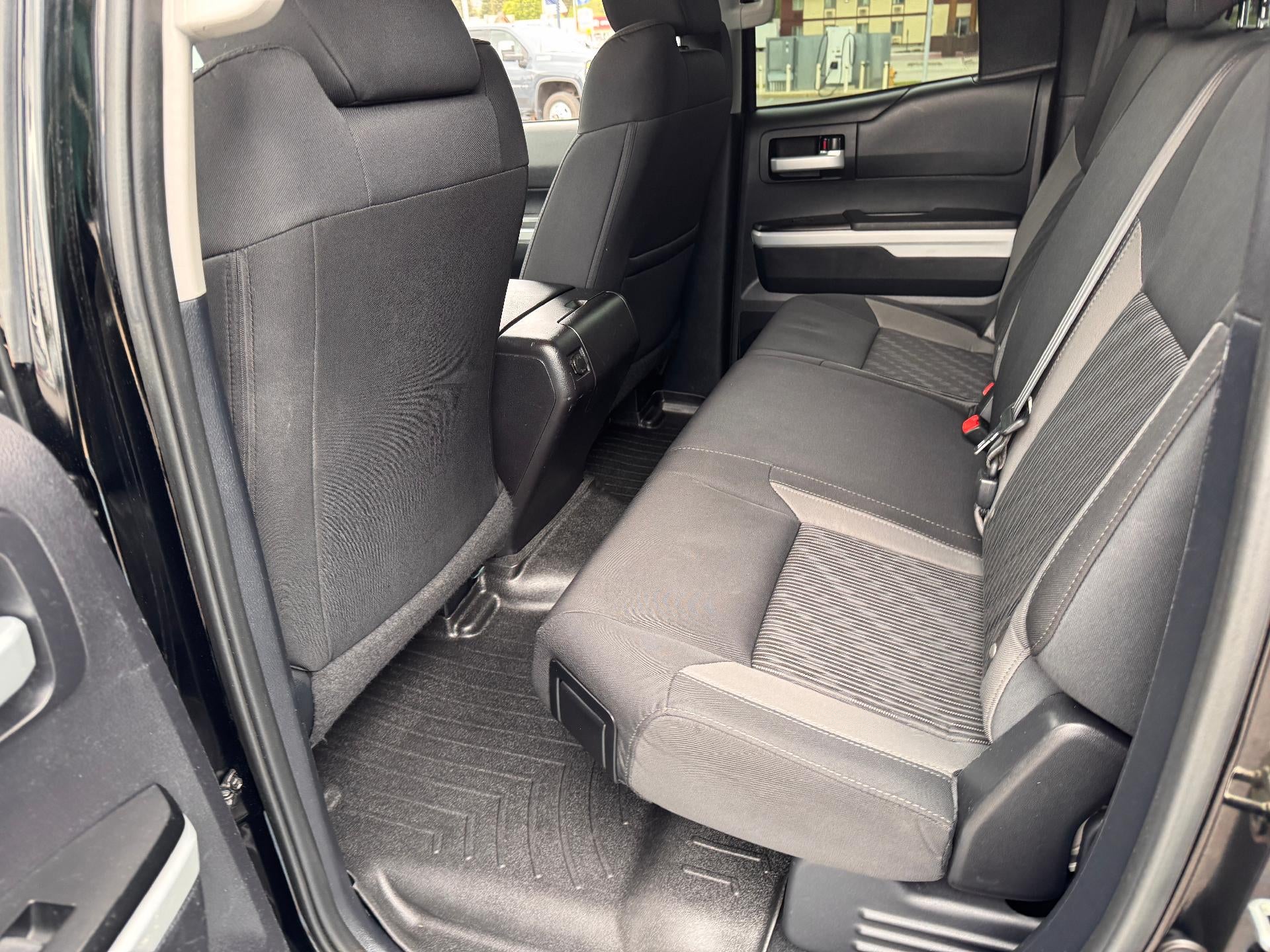 2014 Toyota Tundra 4WD Truck SR5 / DOUBLE CAB / 5.7 LITER I FORCE V8 / LOCAL TRADE